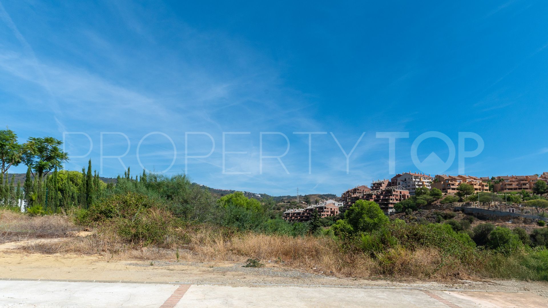 Plot in Elviria for sale