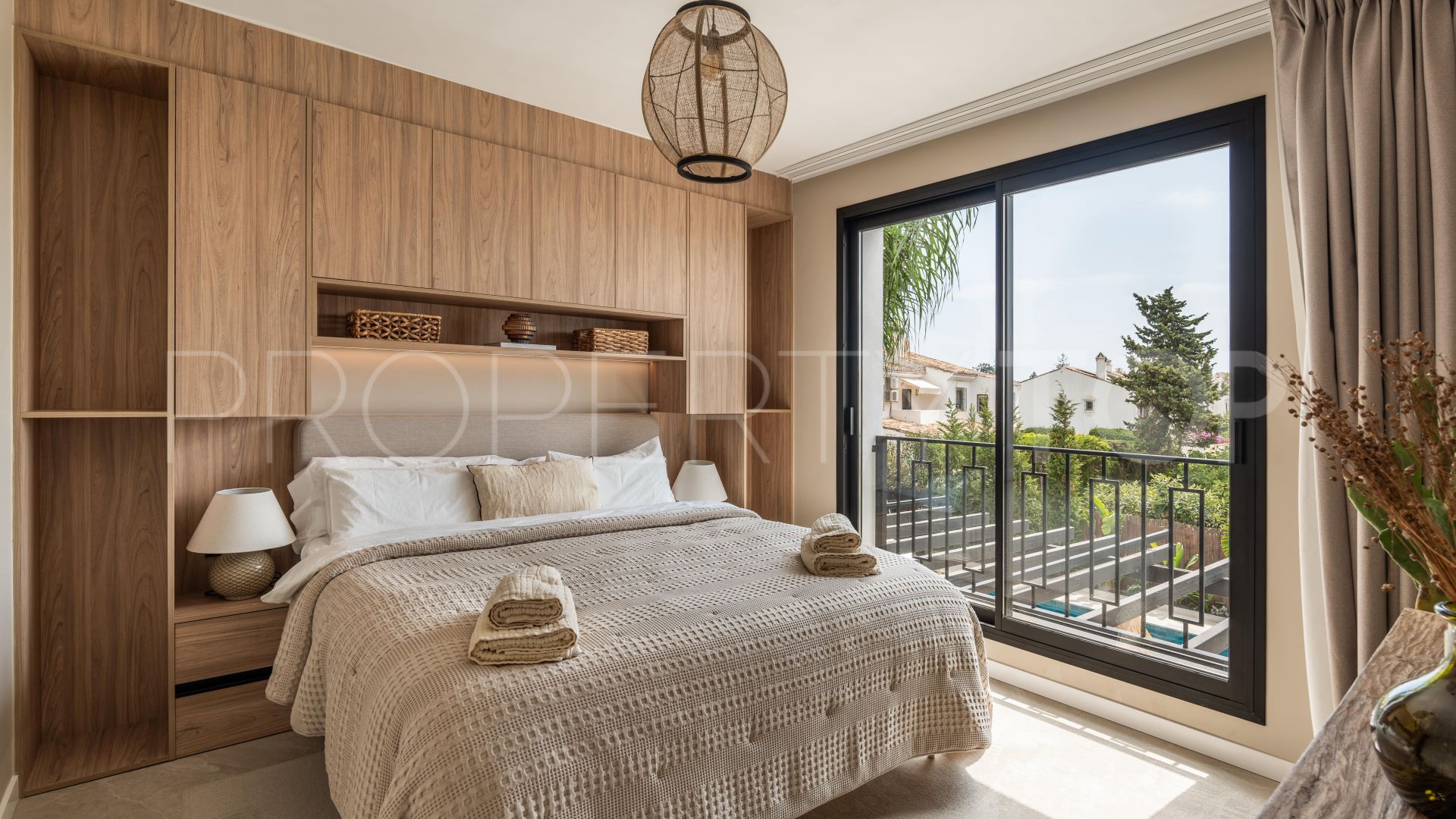 5 bedrooms villa in San Pedro Playa for sale