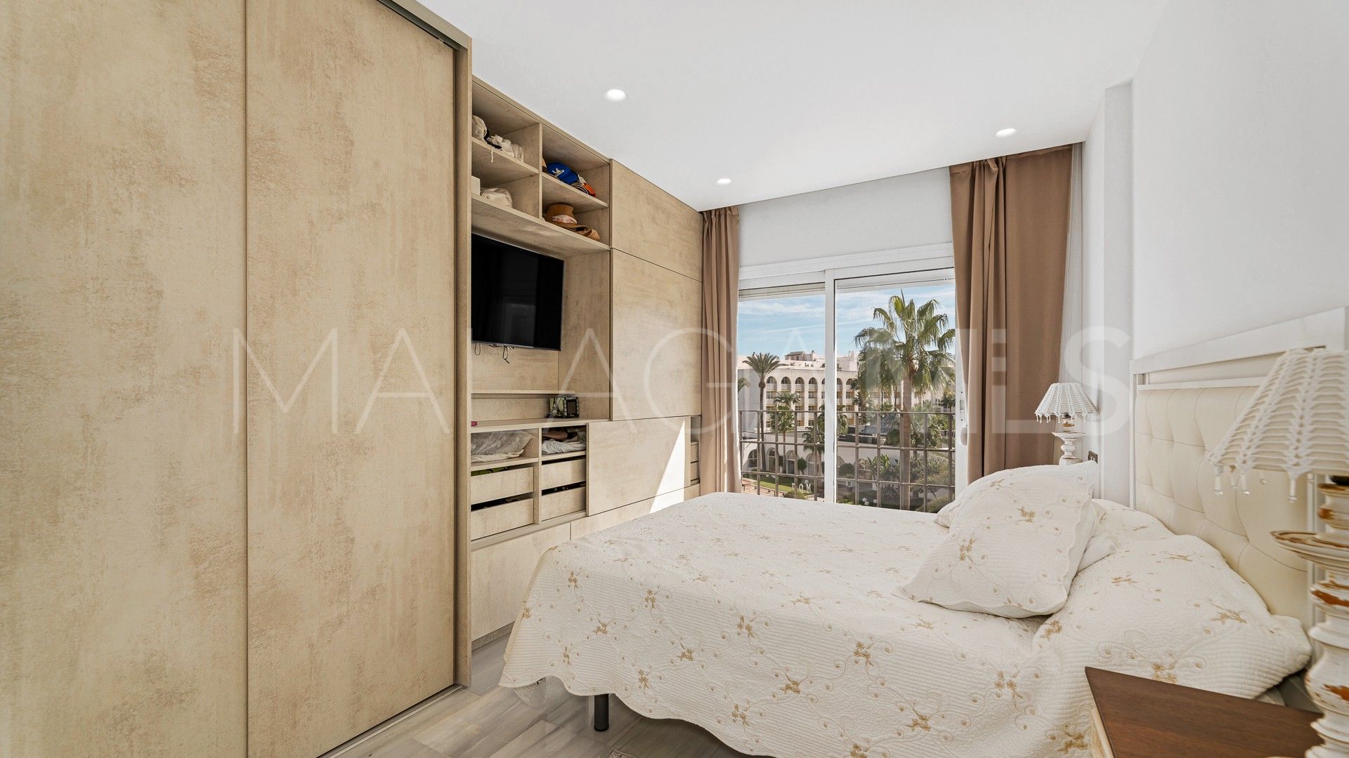 Lägenhet for sale in Marbella - Puerto Banus