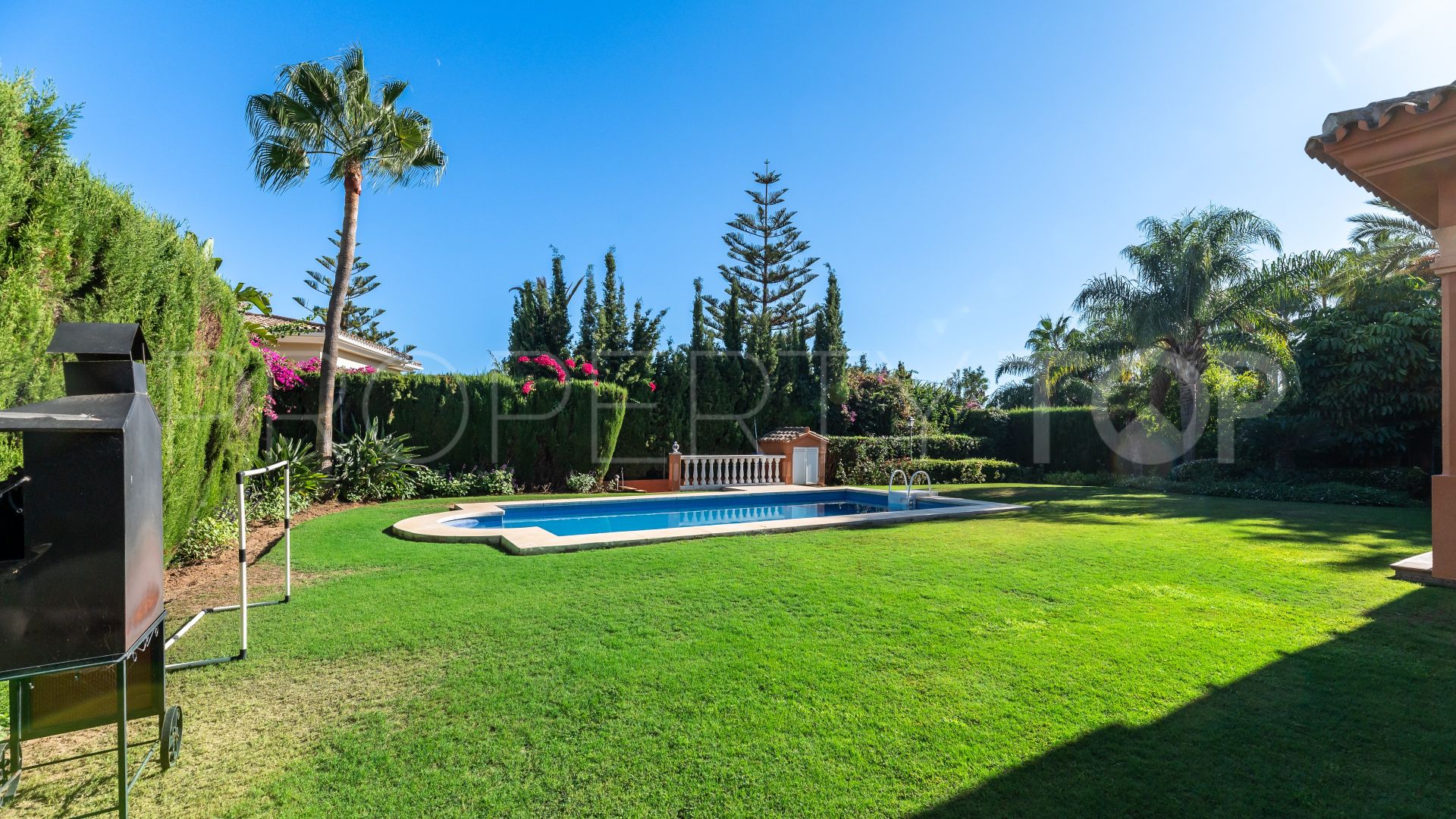 Villa a la venta en Marbella Ciudad con 4 dormitorios