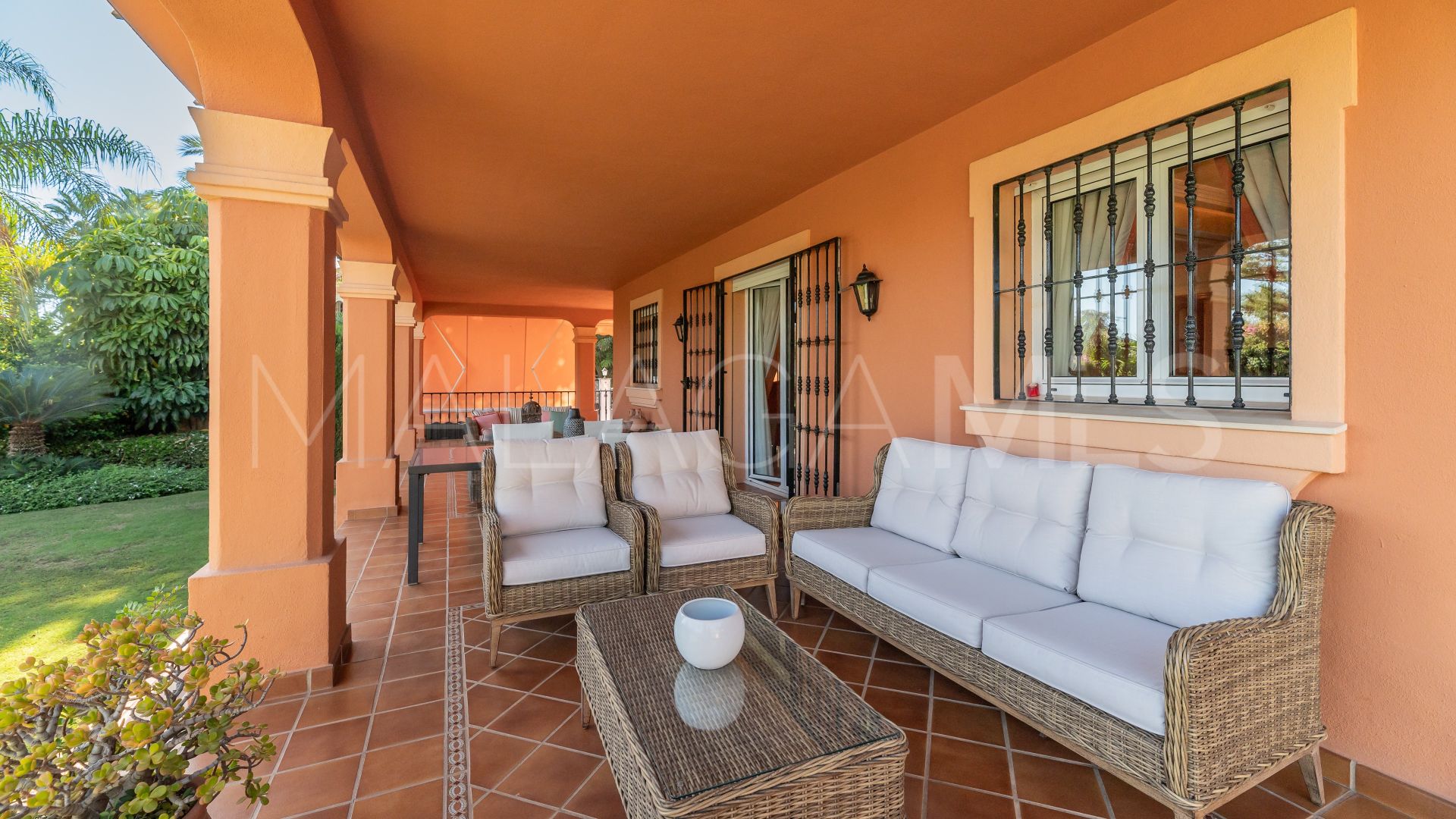 For sale Marbella Golden Mile villa with 4 bedrooms