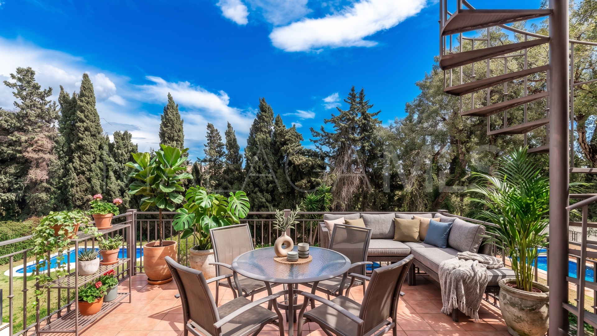 Villa with 5 bedrooms for sale in Elviria