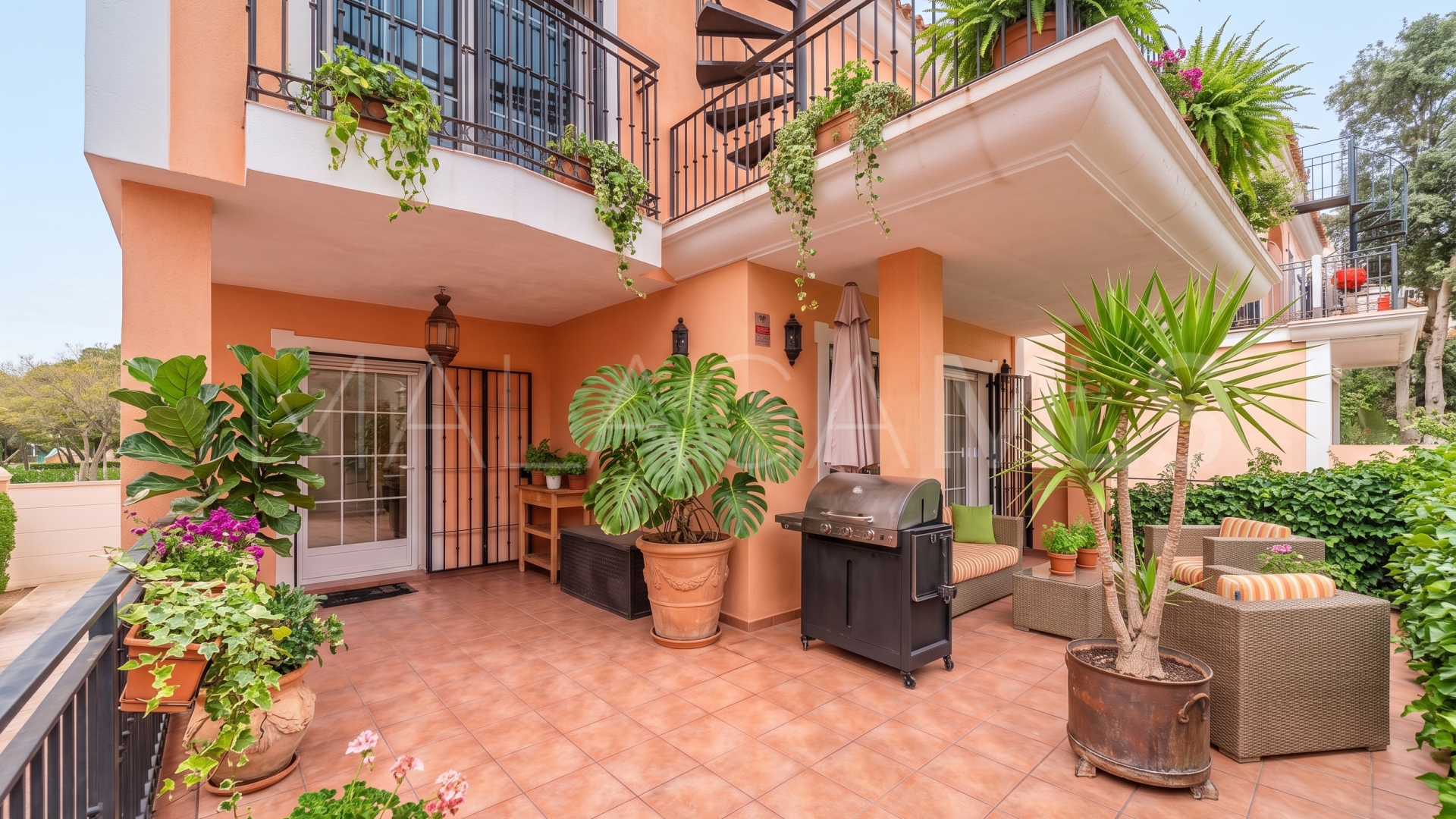 Villa with 5 bedrooms for sale in Elviria