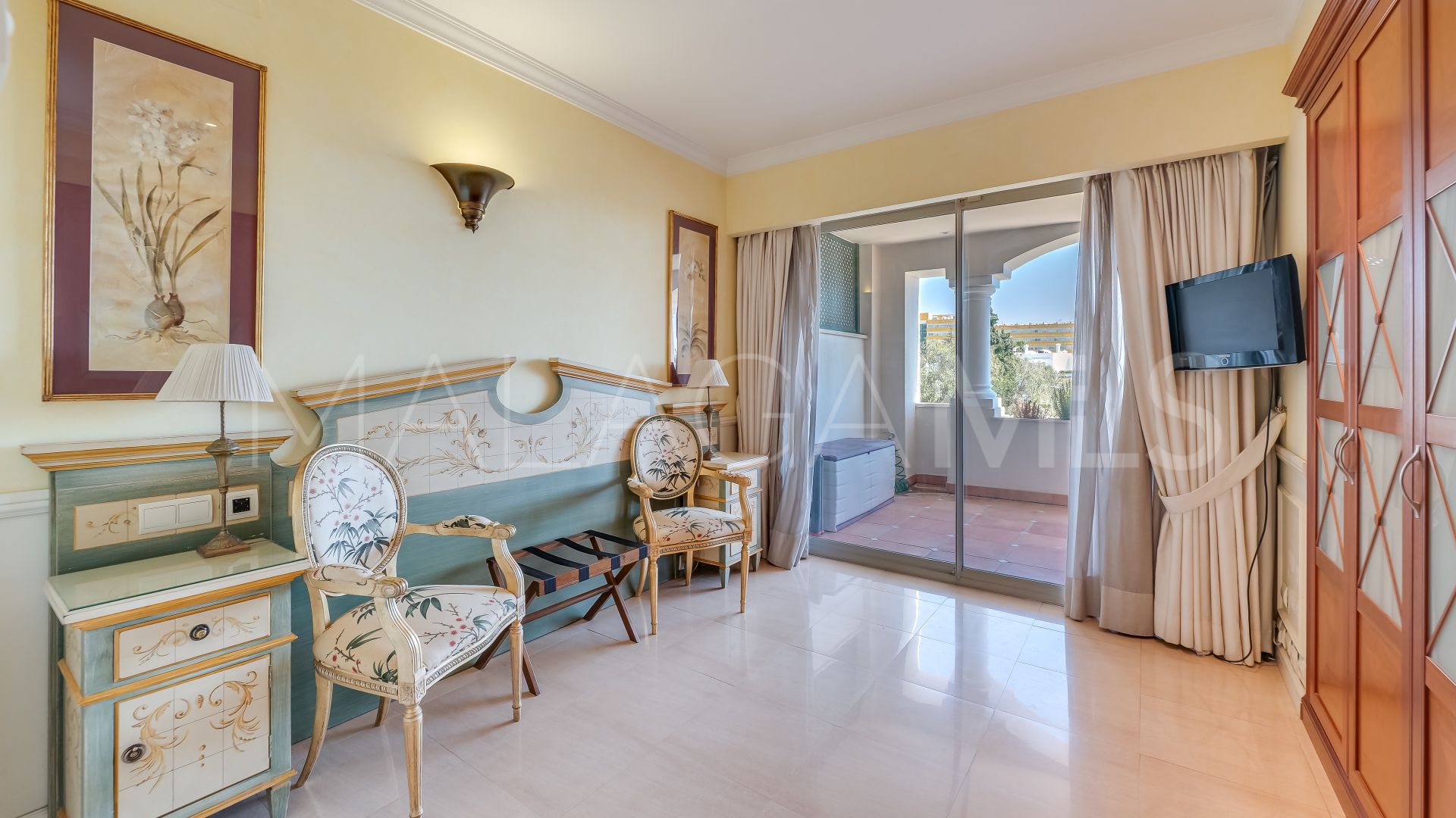 2 bedrooms Beach Side Golden Mile apartment for sale