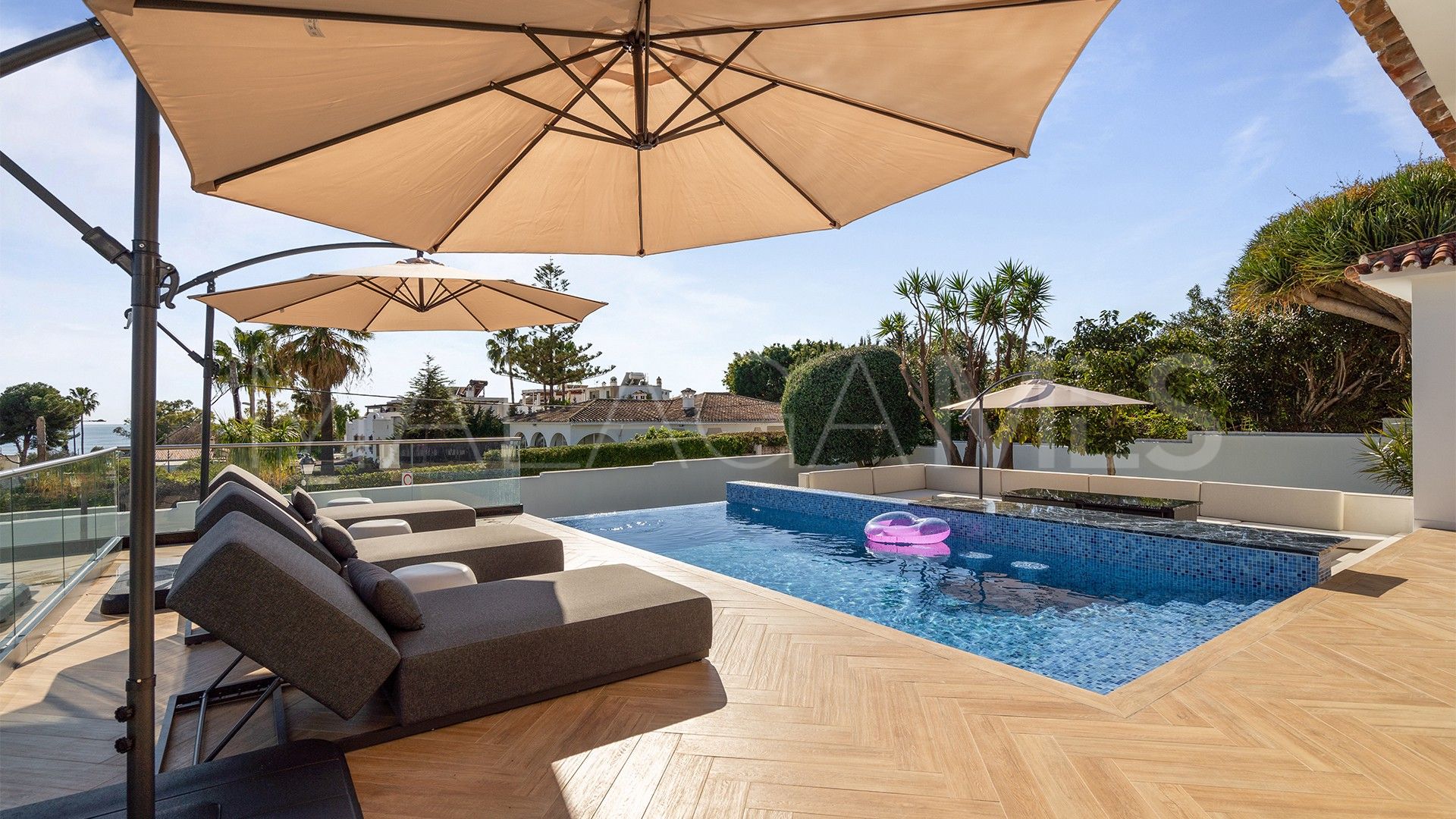 Villa for sale in Rio Real