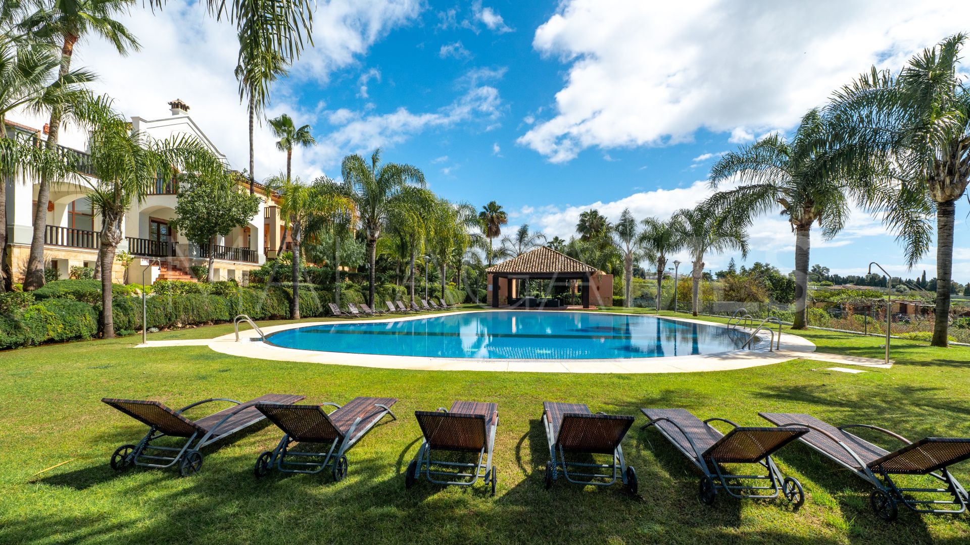 Villa for sale in Marbella Hill Club