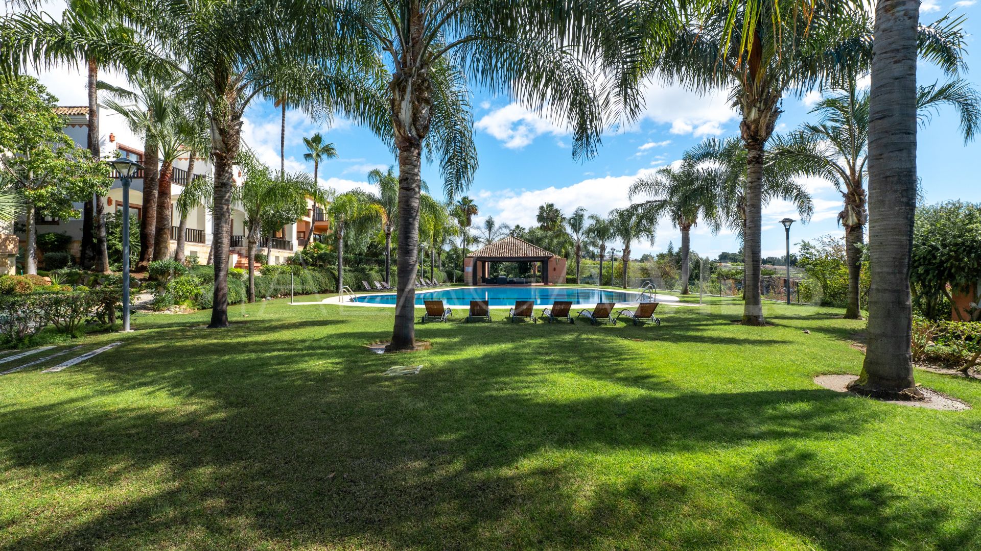 Villa for sale in Marbella Hill Club