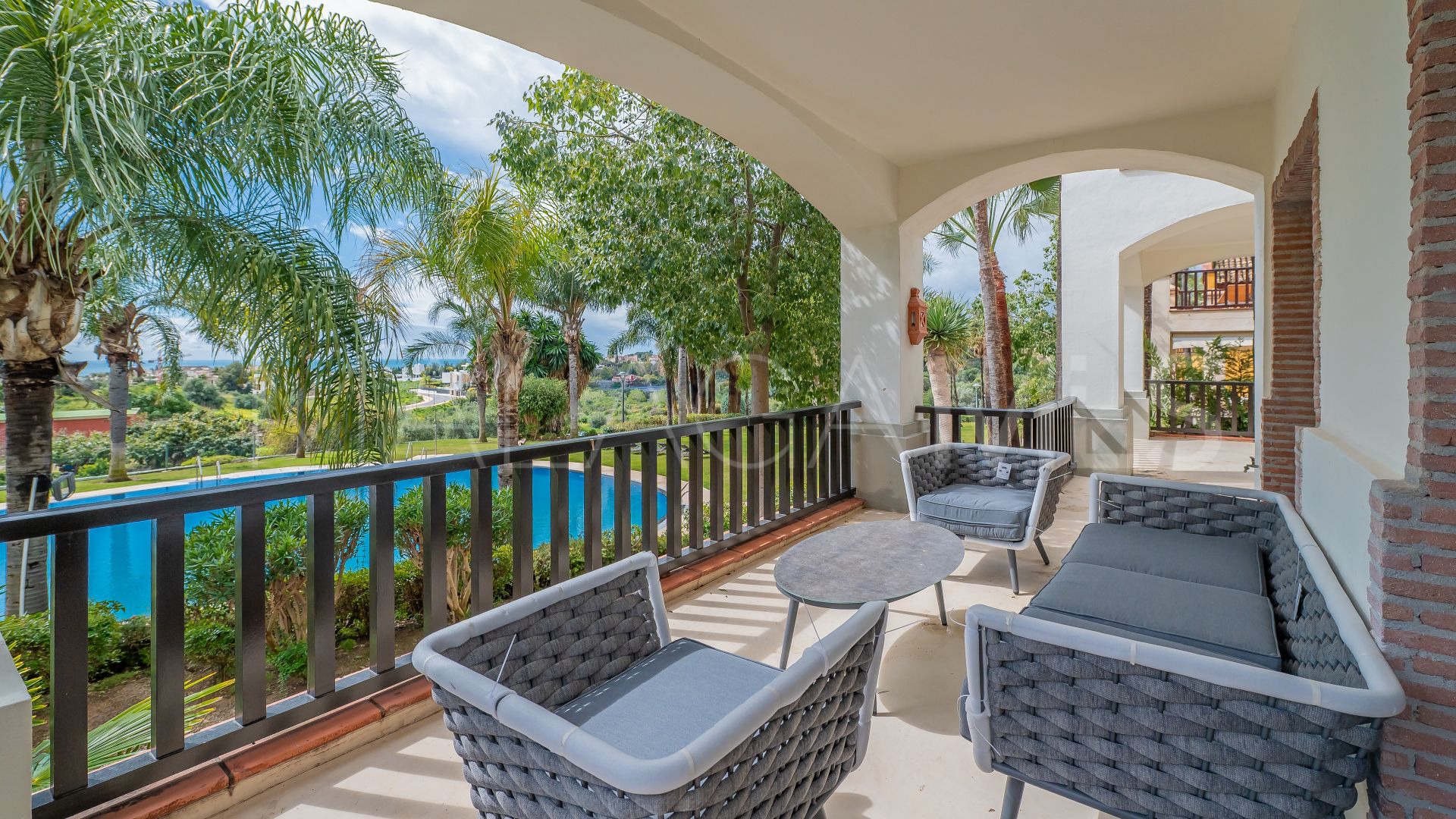 Villa for sale in Marbella Hill Club