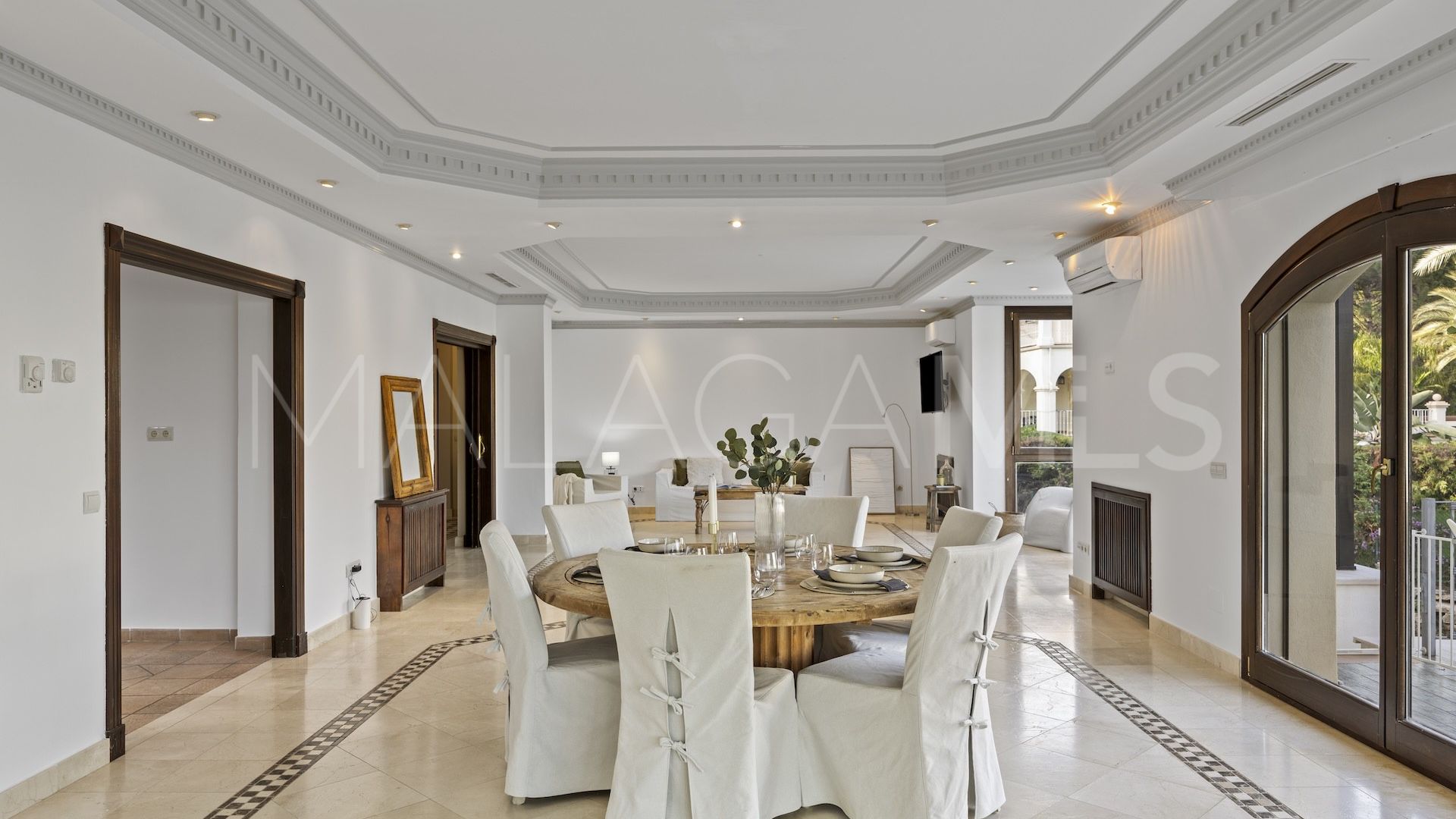 Villa for sale in Los Arqueros