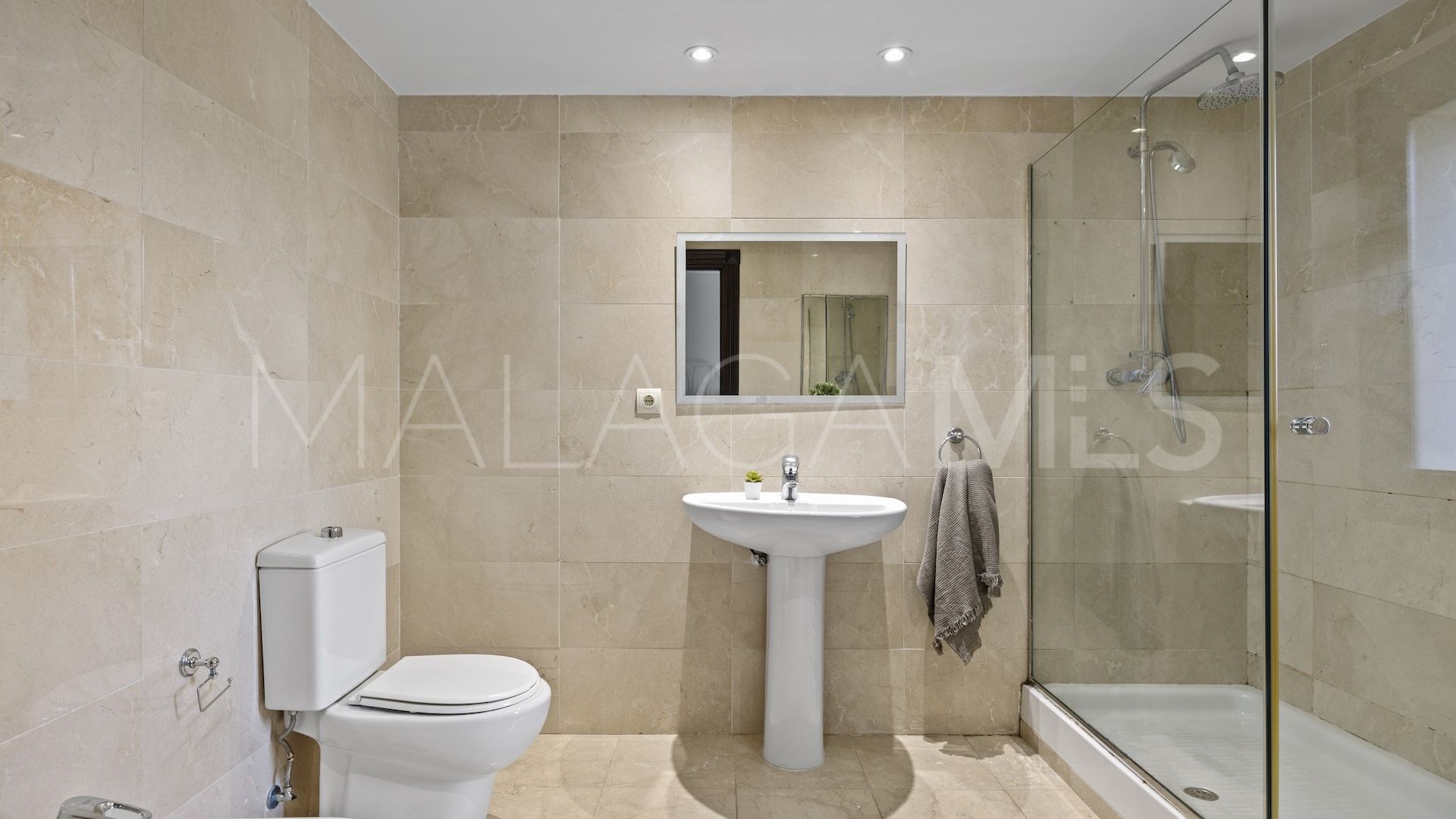 Villa for sale in Los Arqueros