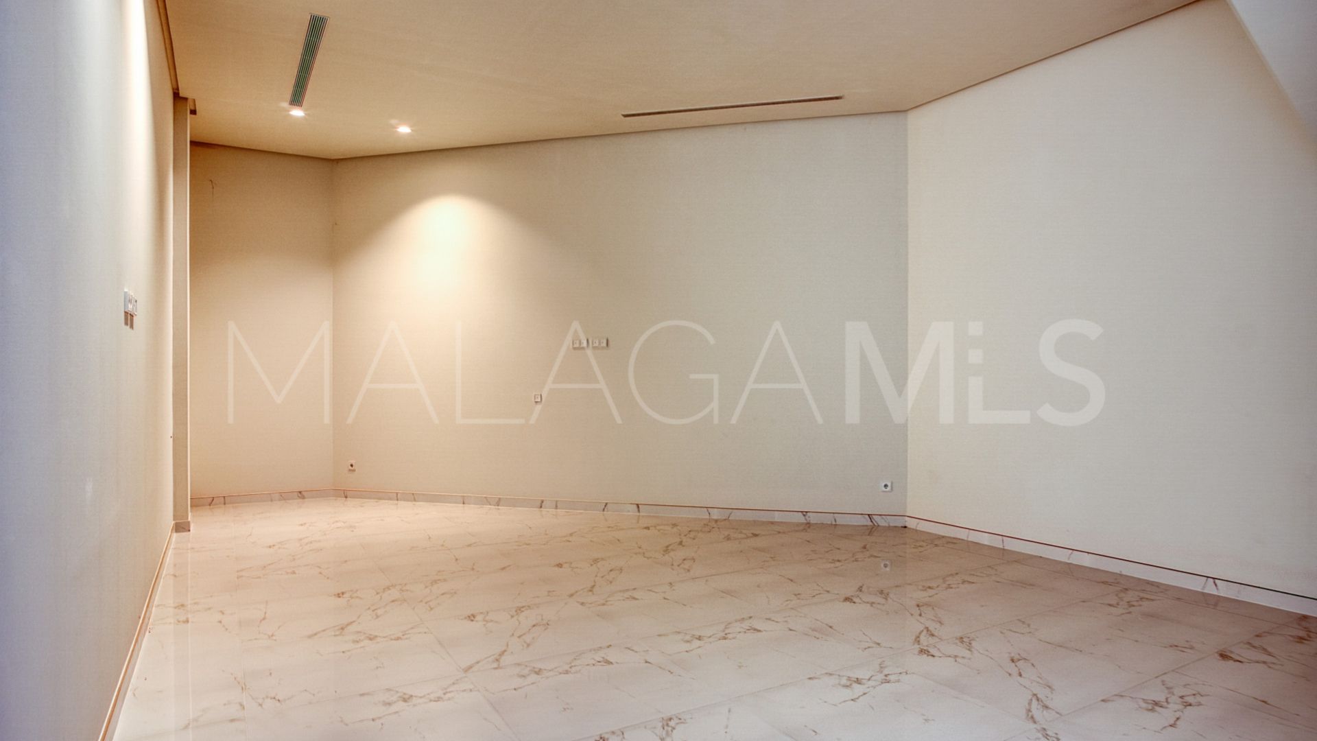 For sale villa in Los Flamingos Golf with 4 bedrooms