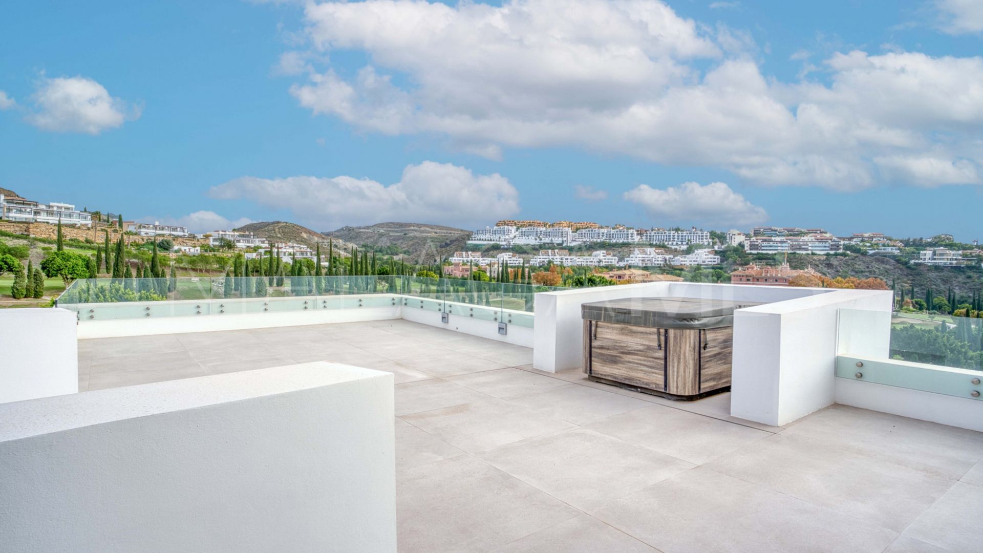 For sale villa in Los Flamingos Golf with 4 bedrooms