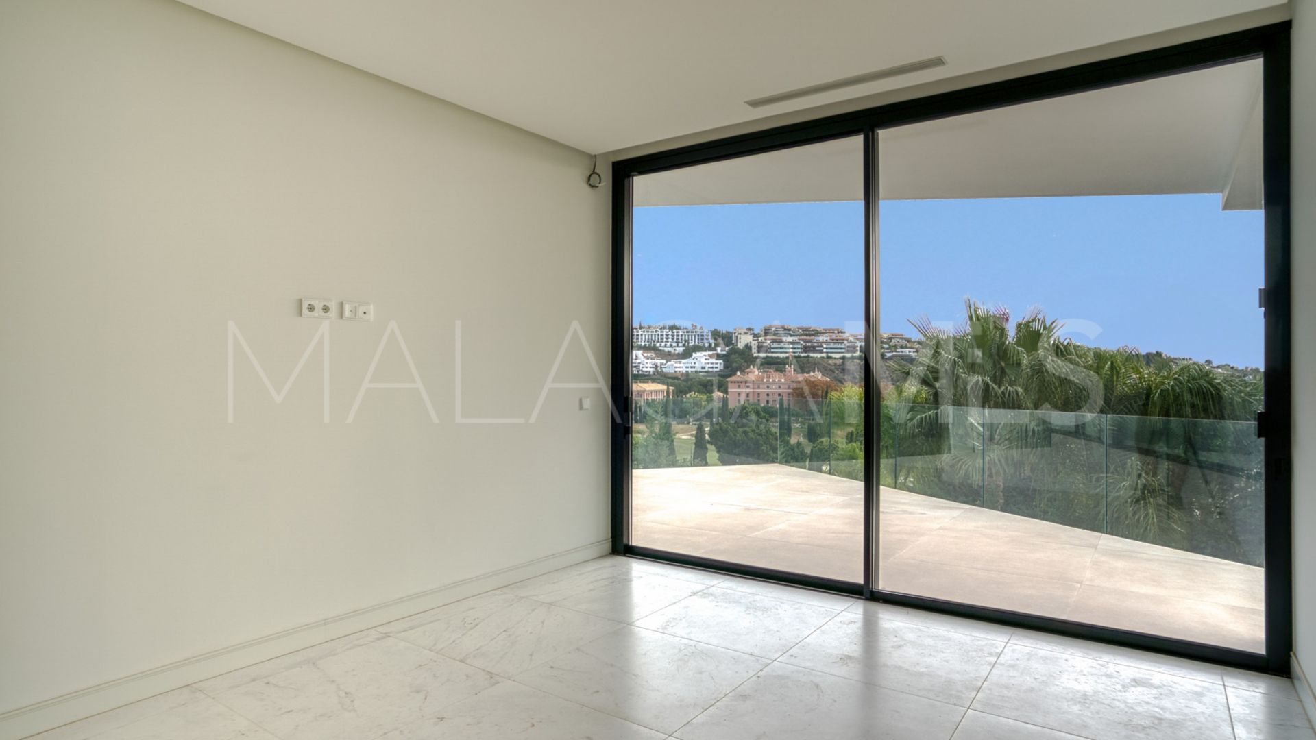 For sale villa in Los Flamingos Golf with 4 bedrooms