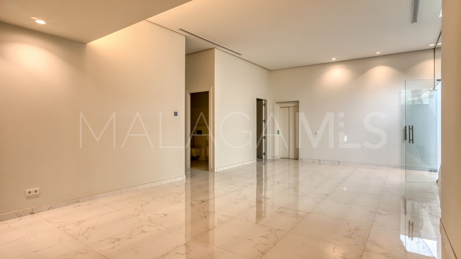 For sale villa in Los Flamingos Golf with 4 bedrooms