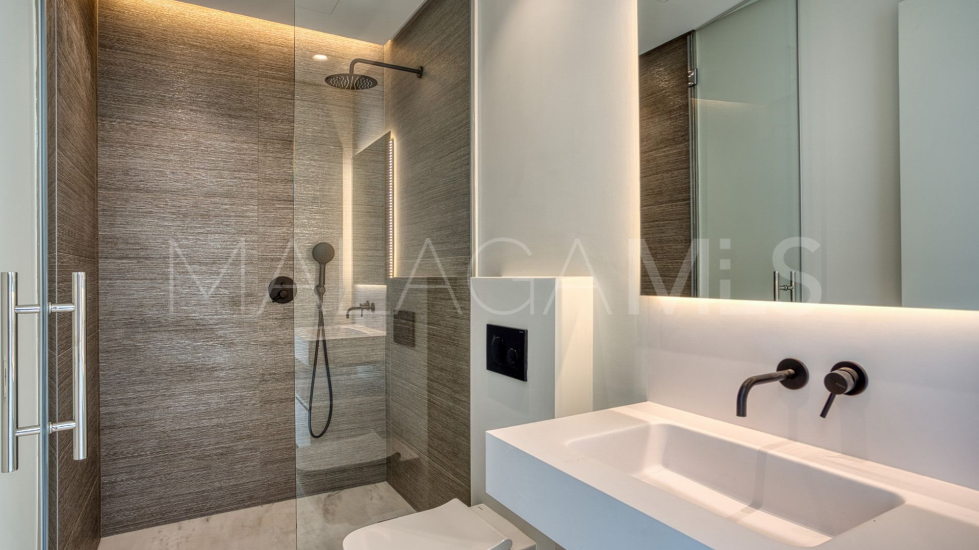 For sale villa in Los Flamingos Golf with 4 bedrooms