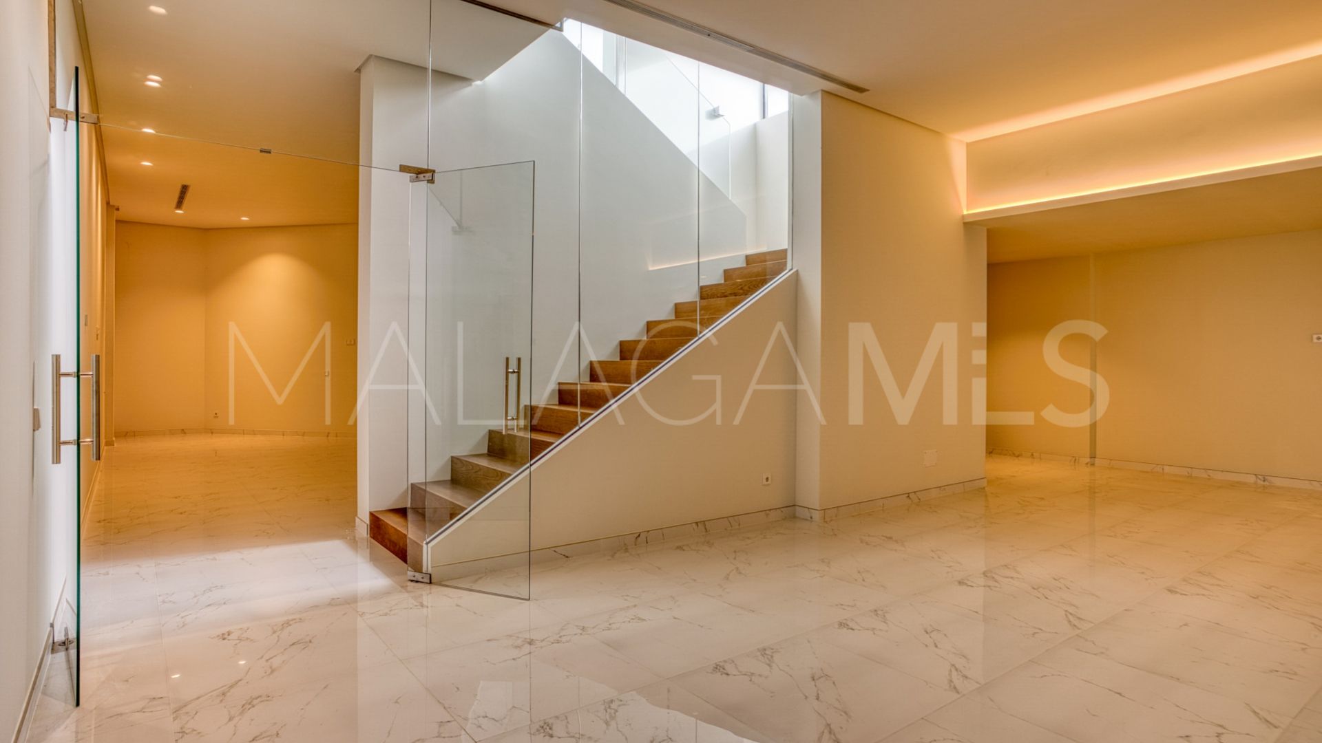 For sale villa in Los Flamingos Golf with 4 bedrooms