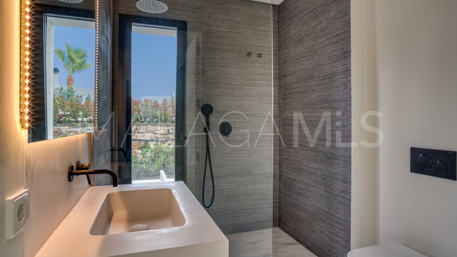 For sale villa in Los Flamingos Golf with 4 bedrooms