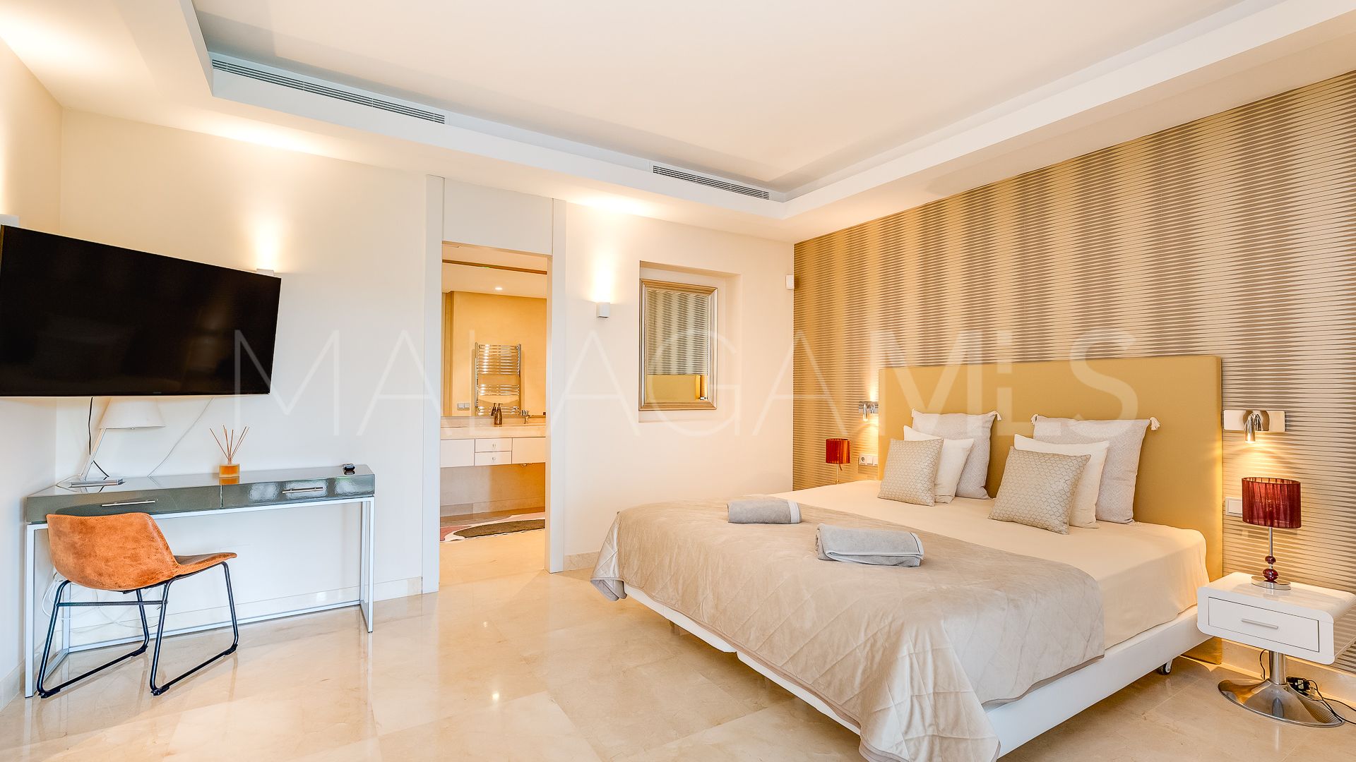 Villa for sale in Paraiso Alto