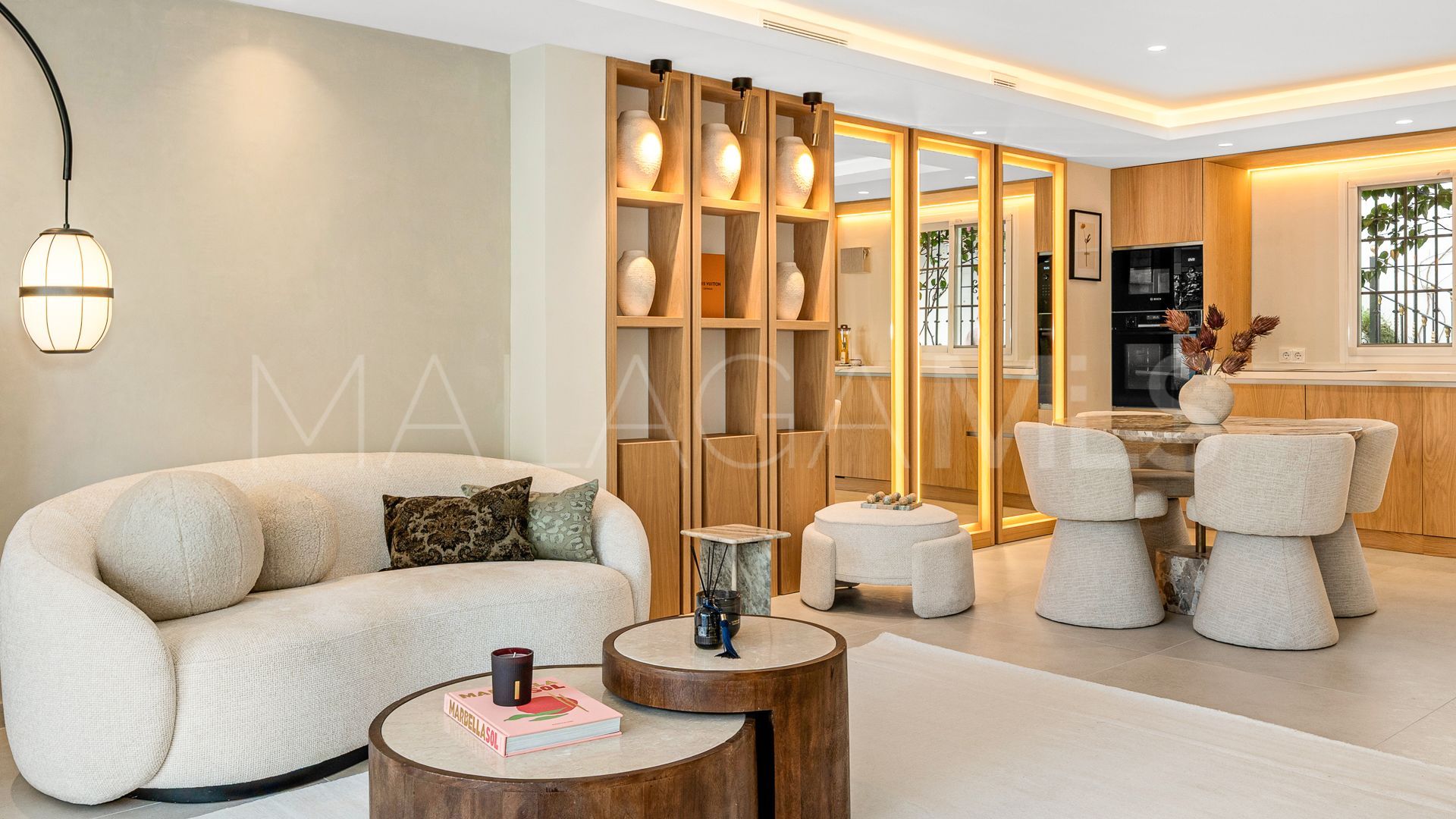 Town house for sale in Golden Mile