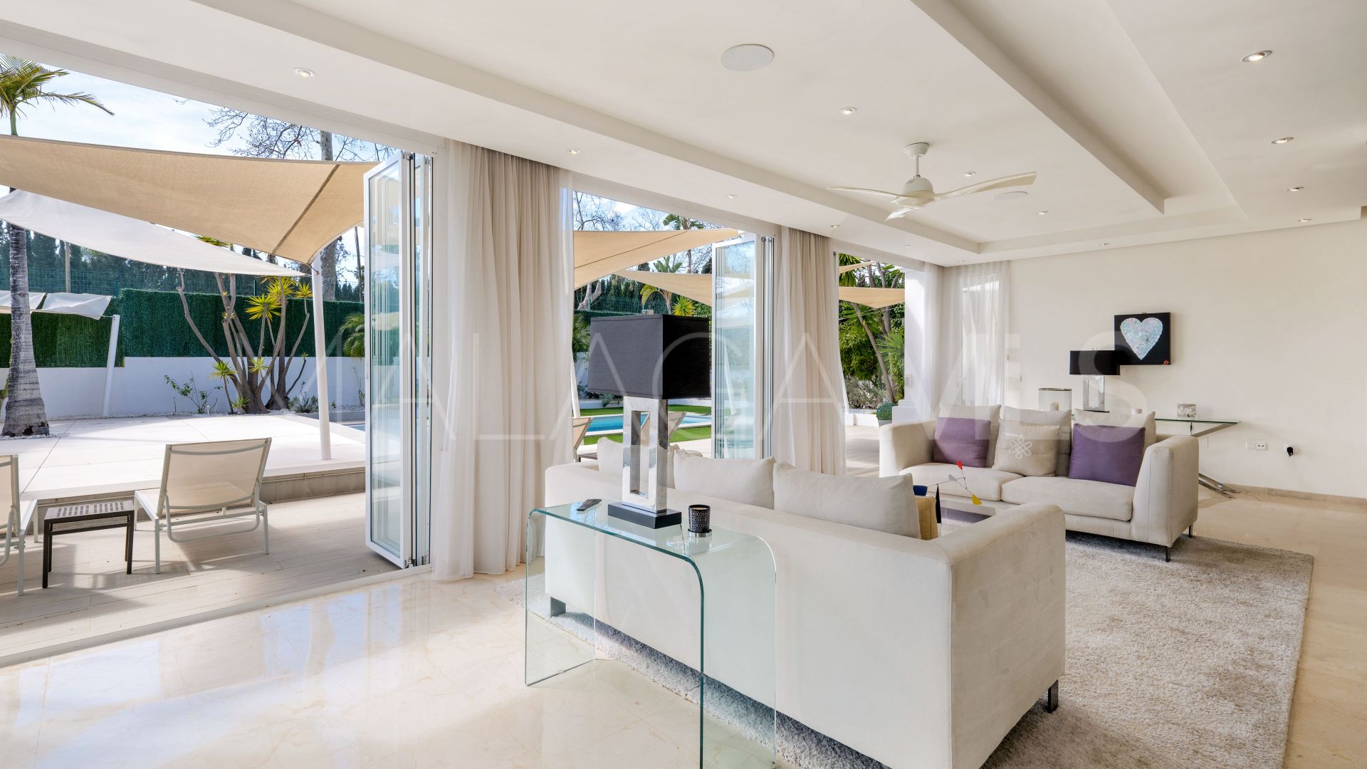Se vende villa in Guadalmina Alta with 5 bedrooms