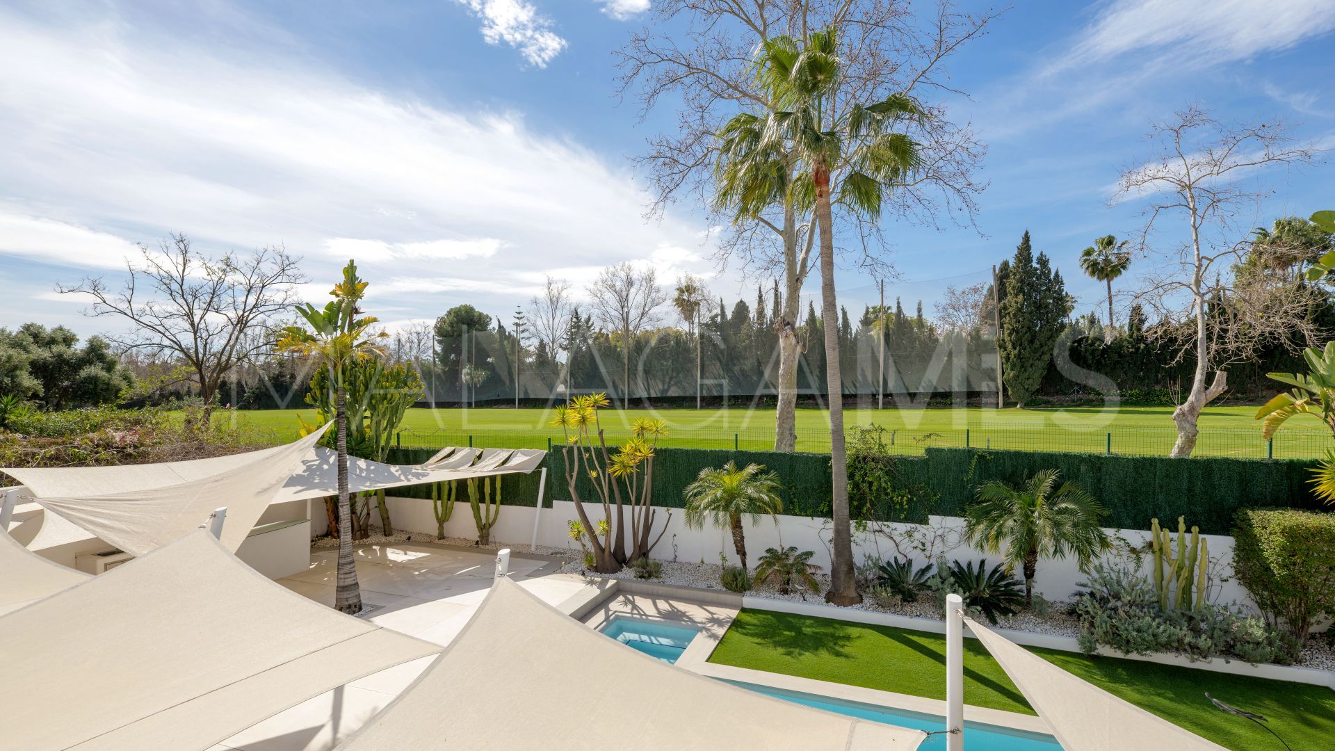 Se vende villa in Guadalmina Alta with 5 bedrooms