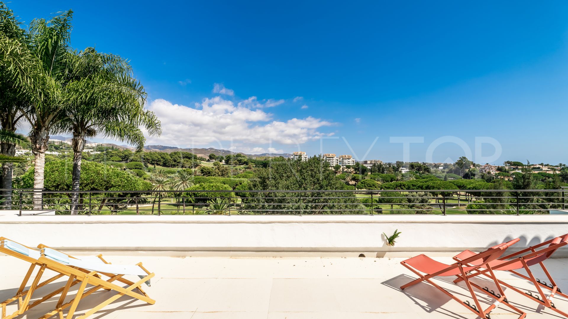 Buy villa in Rio Real