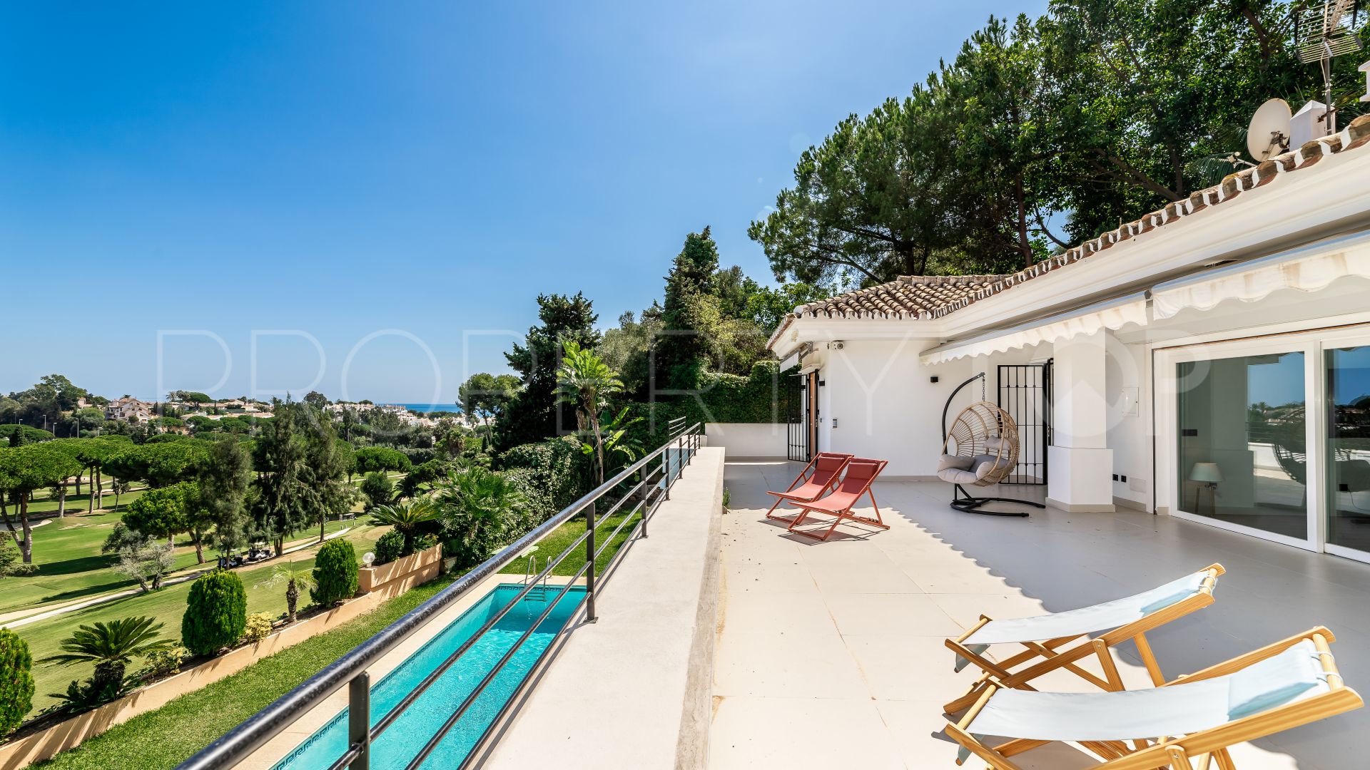 Buy villa in Rio Real