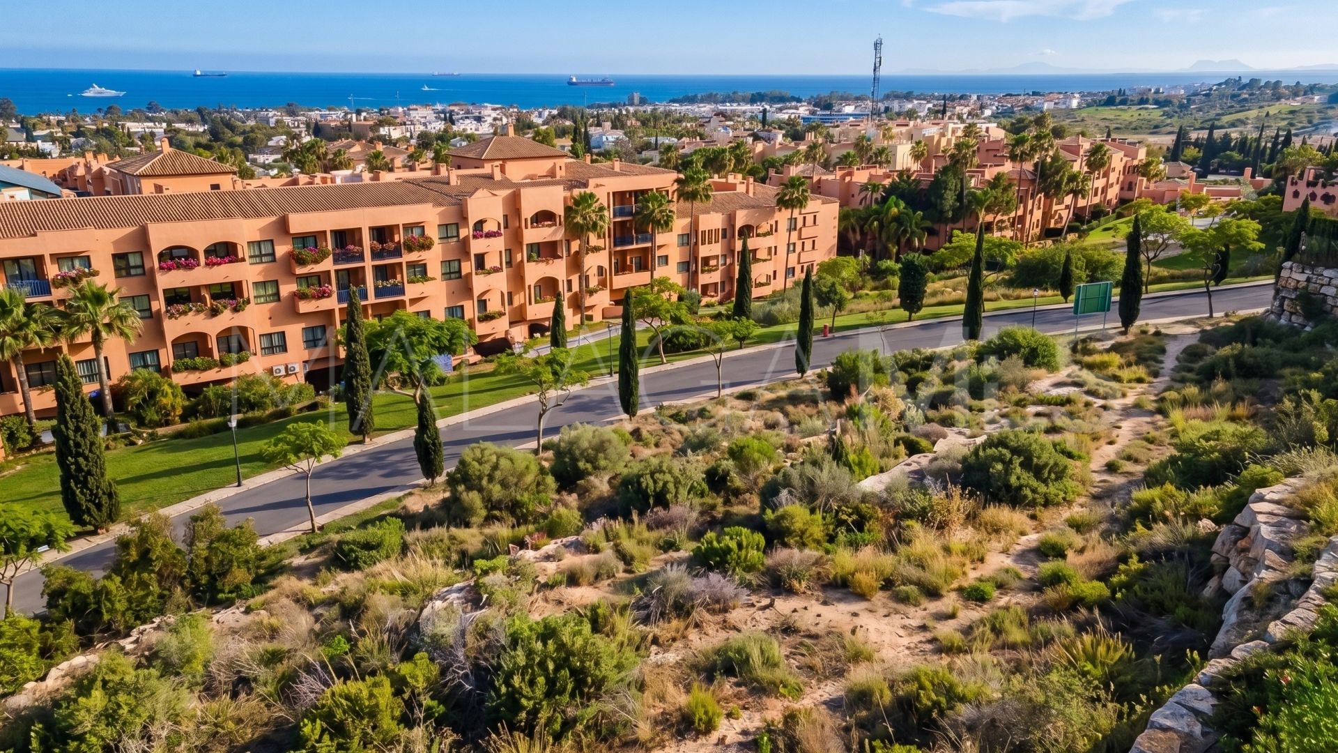 Parcela a la venta in Los Flamingos Golf