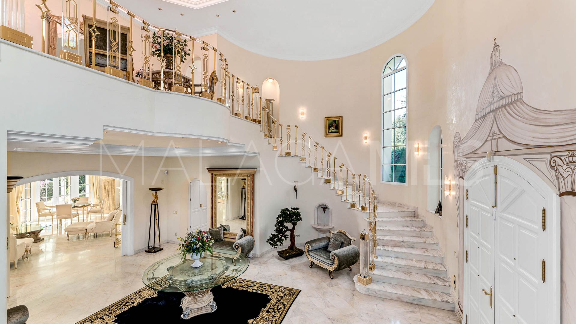 Villa for sale in Cascada de Camojan