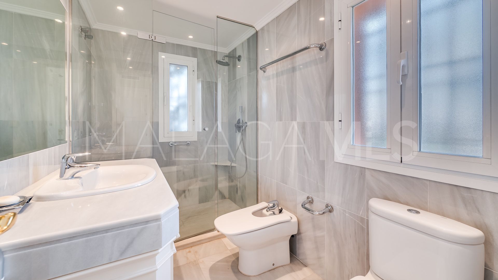 5 bedrooms villa in Beach Side Golden Mile for sale
