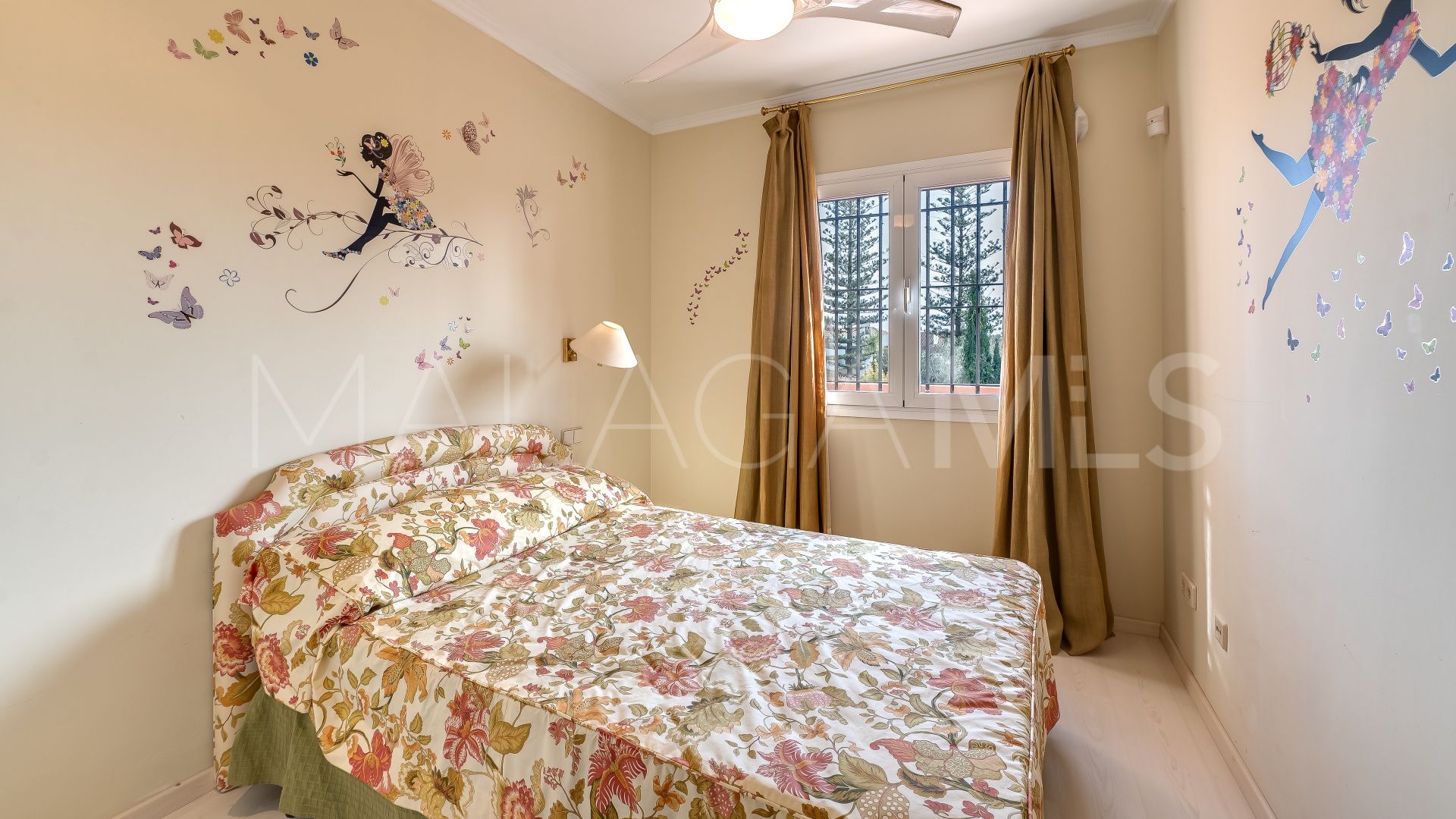 5 bedrooms villa in Beach Side Golden Mile for sale