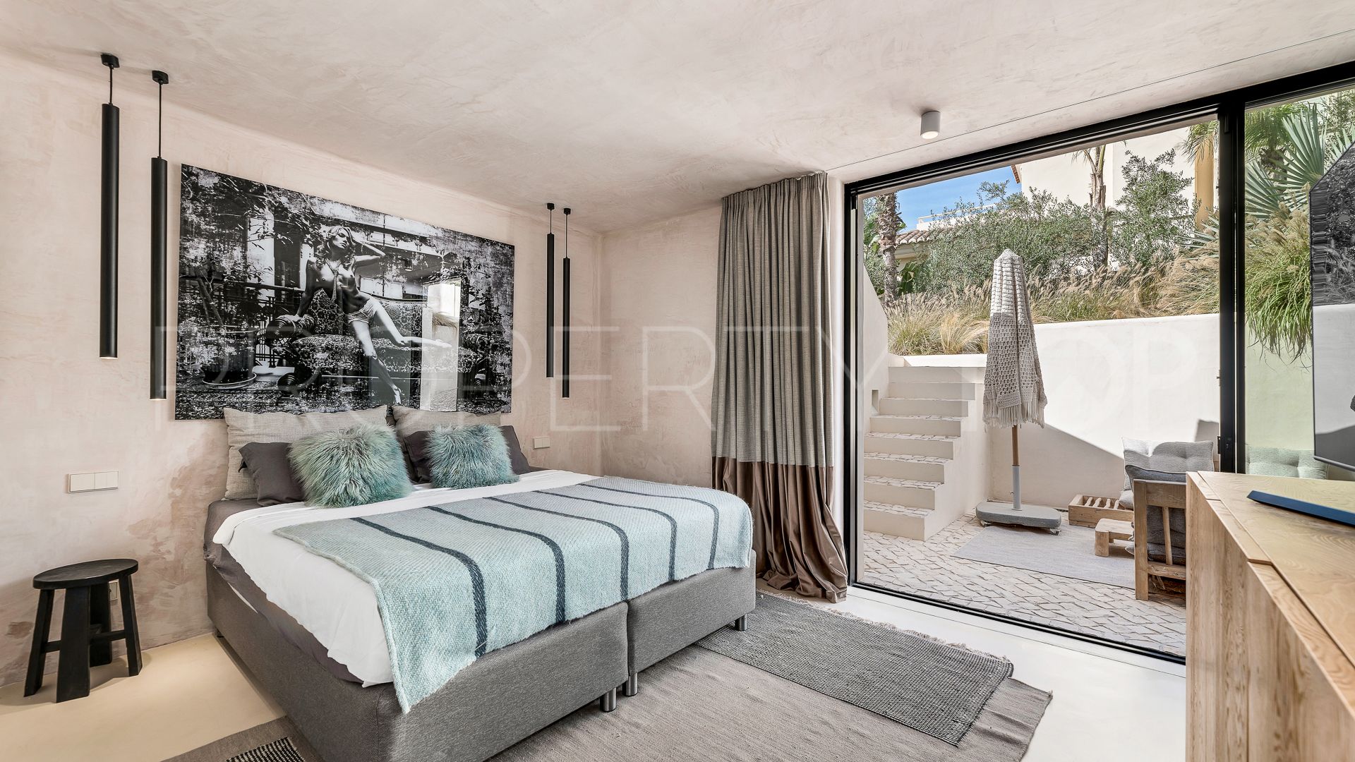 4 bedrooms villa in Marbesa for sale