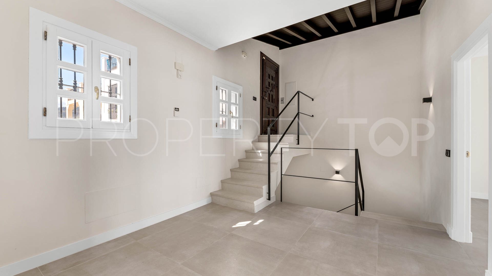 Town house in Monte Mayor for sale