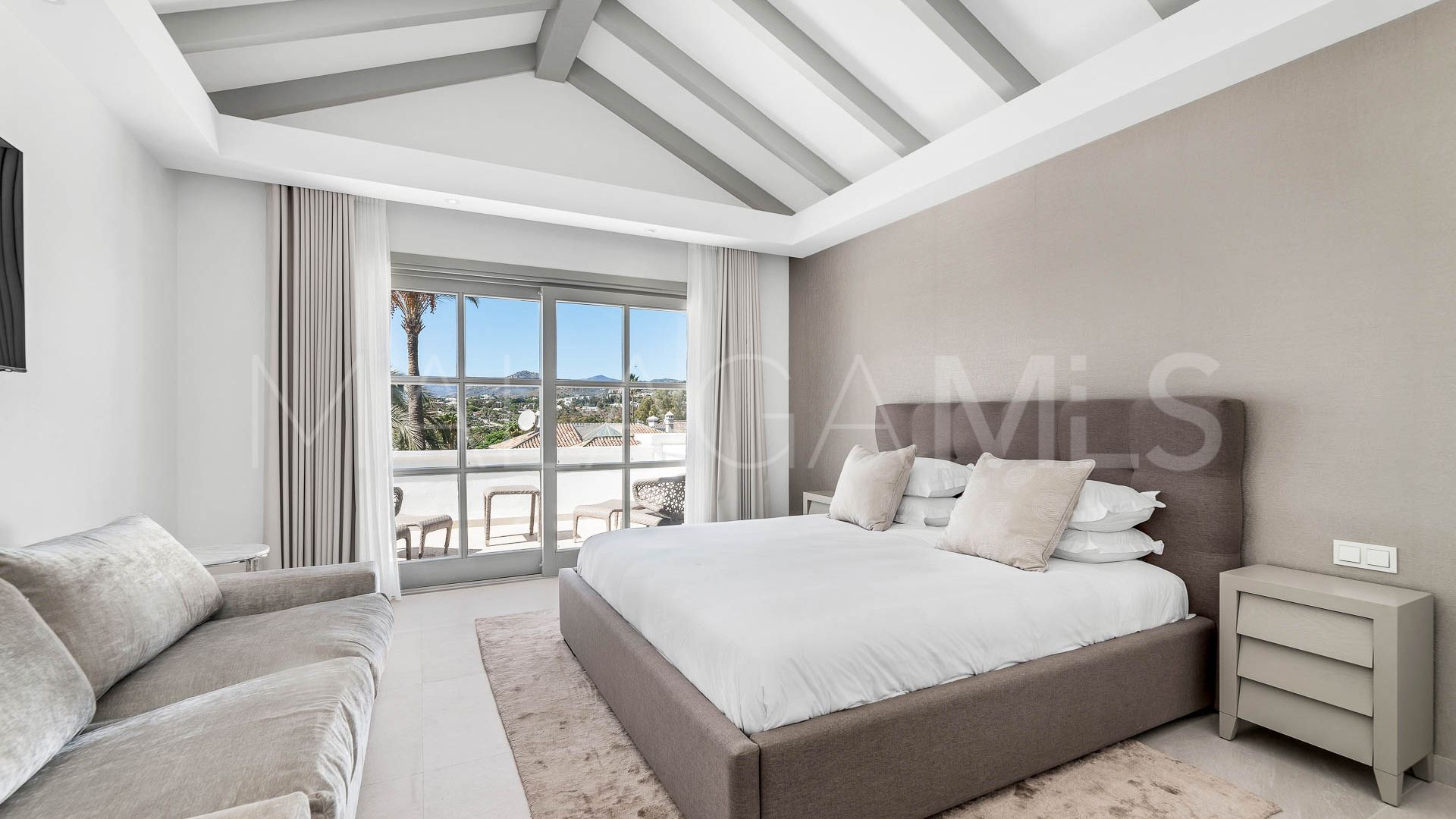 Nueva Andalucia, villa for sale de 6 bedrooms