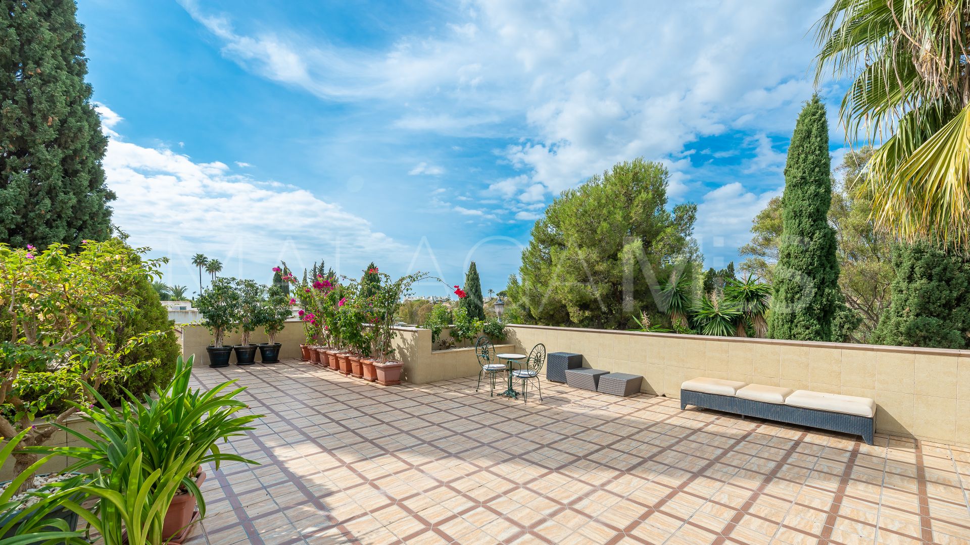 Appartement terrasse for sale in Golden Mile