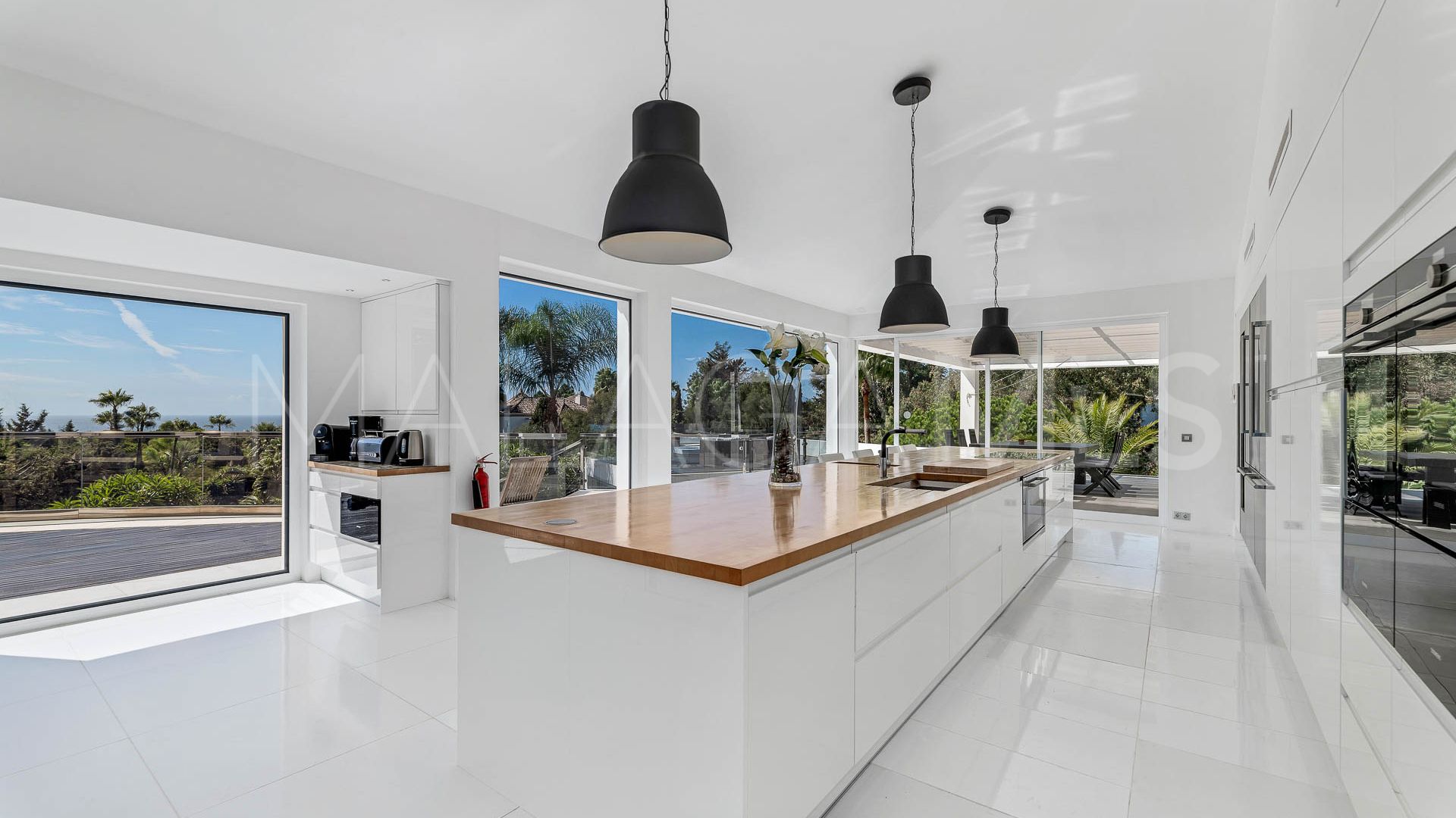 5 bedrooms villa for sale in Hacienda las Chapas