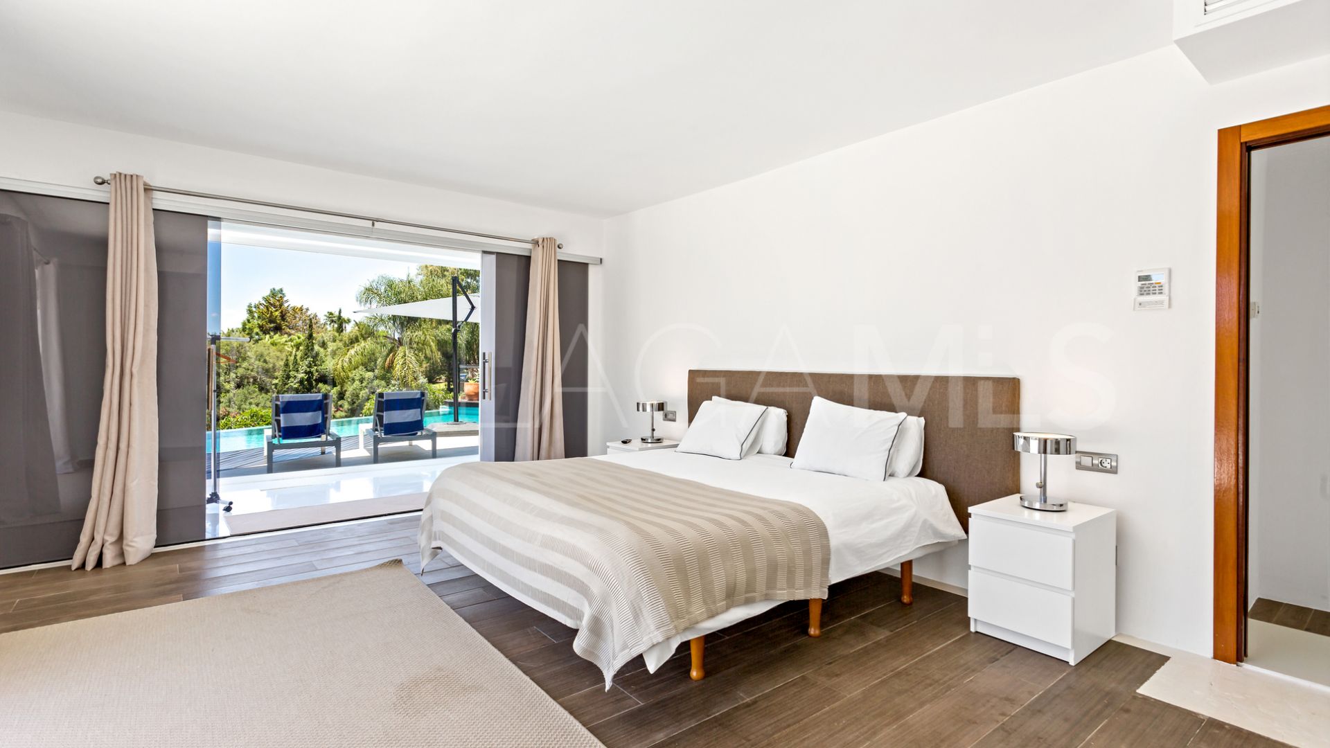 5 bedrooms villa for sale in Hacienda las Chapas
