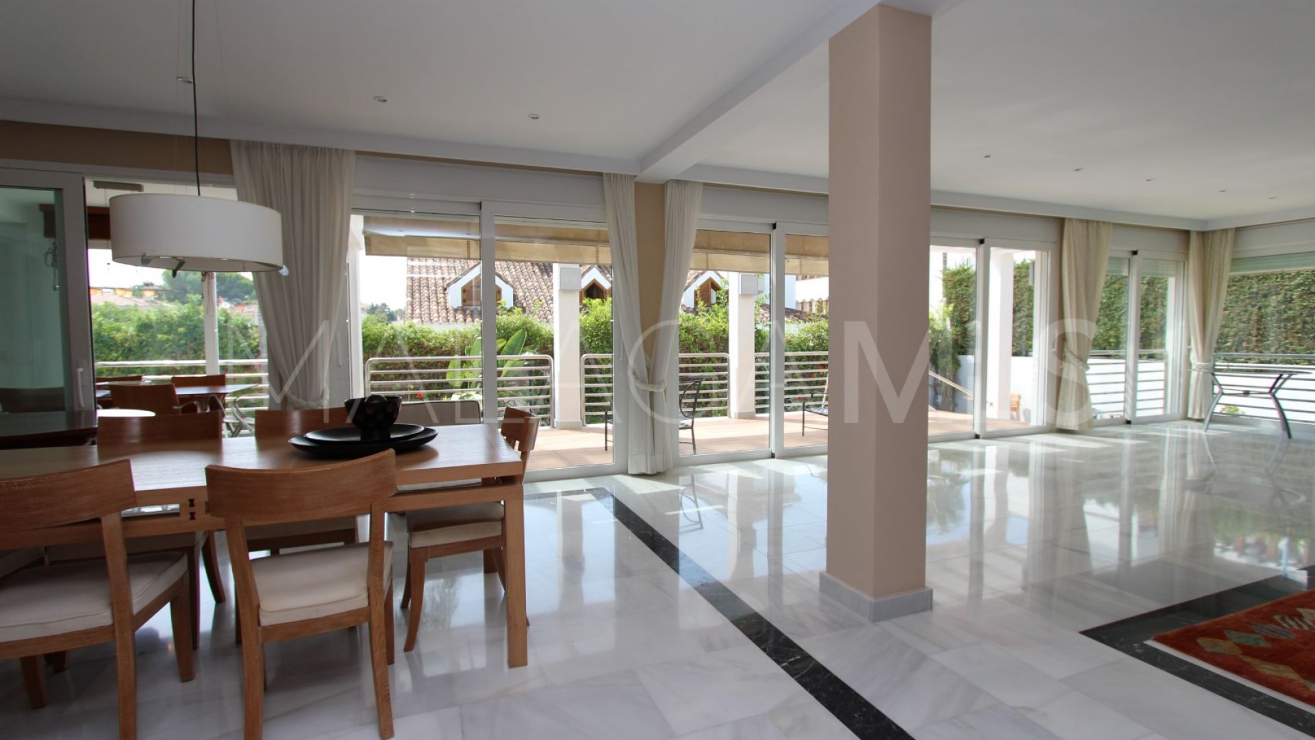 Villa for sale in San Pedro Playa