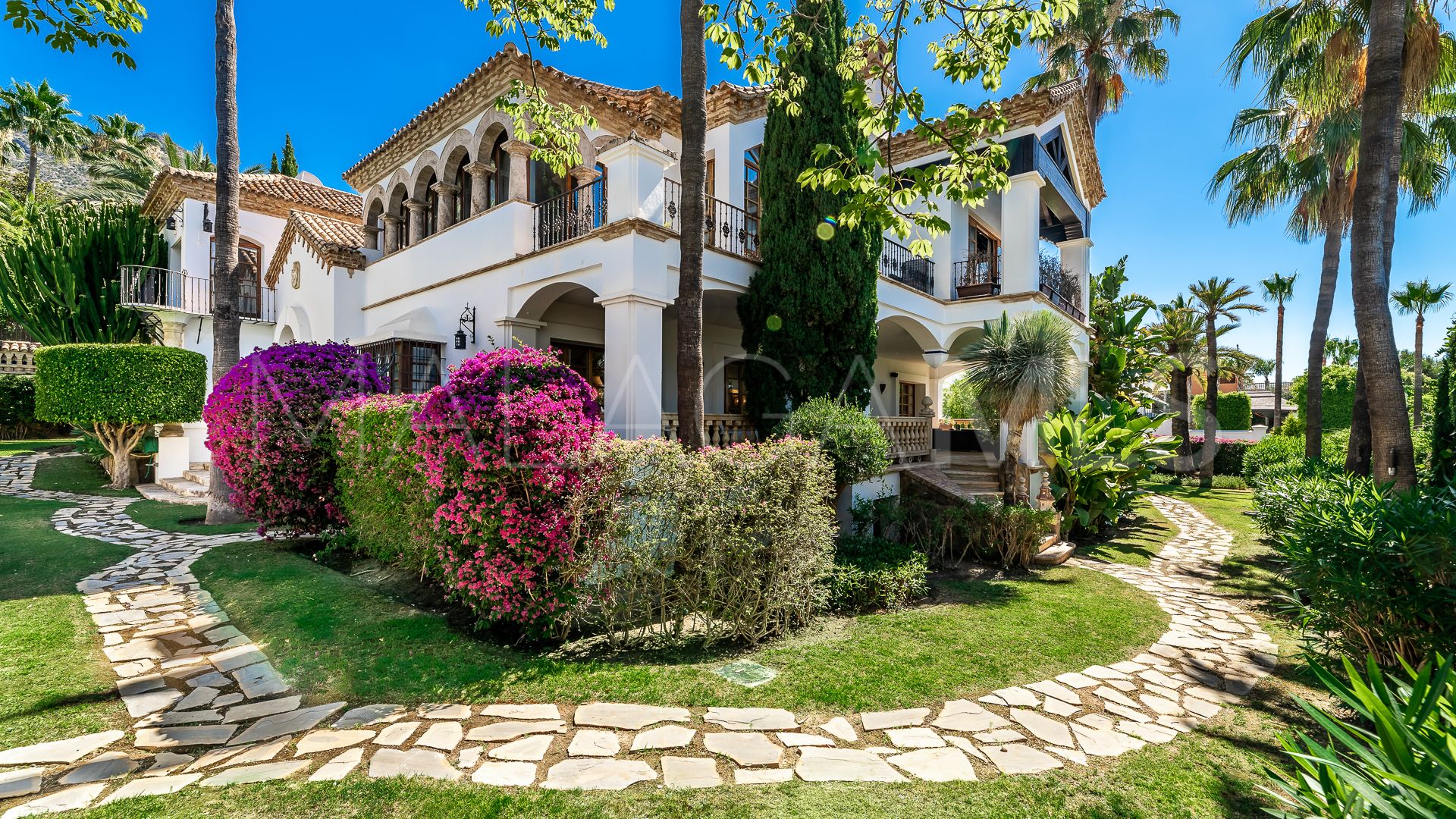 6 bedrooms villa in Sierra Blanca for sale