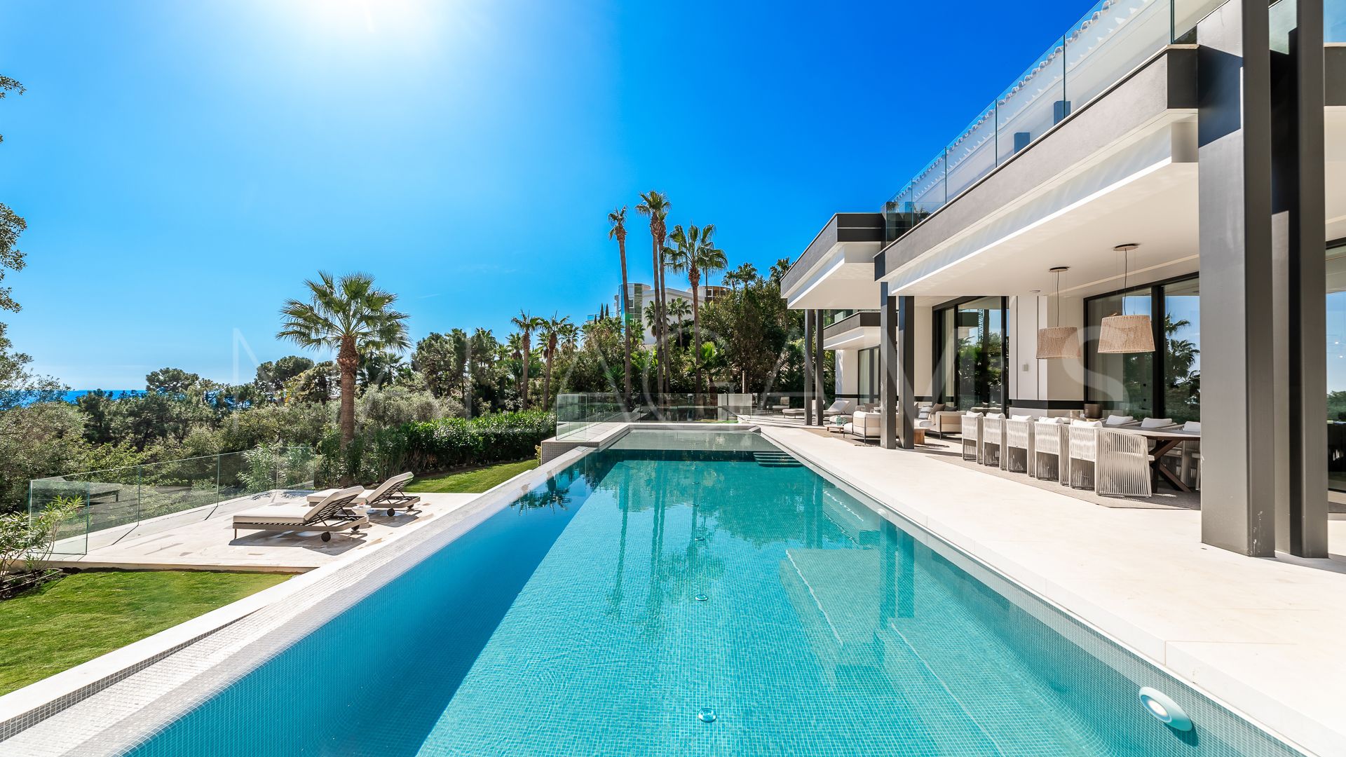 6 bedrooms villa in Cascada de Camojan for sale