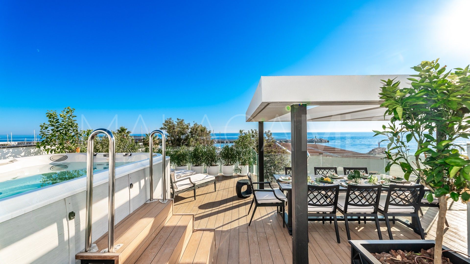 Haus for sale in Beach Side Golden Mile