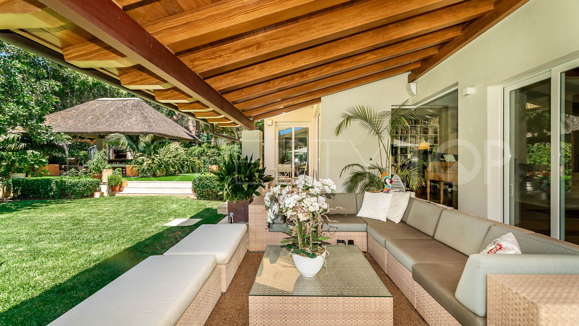Villa for sale in Marbella Hill Club