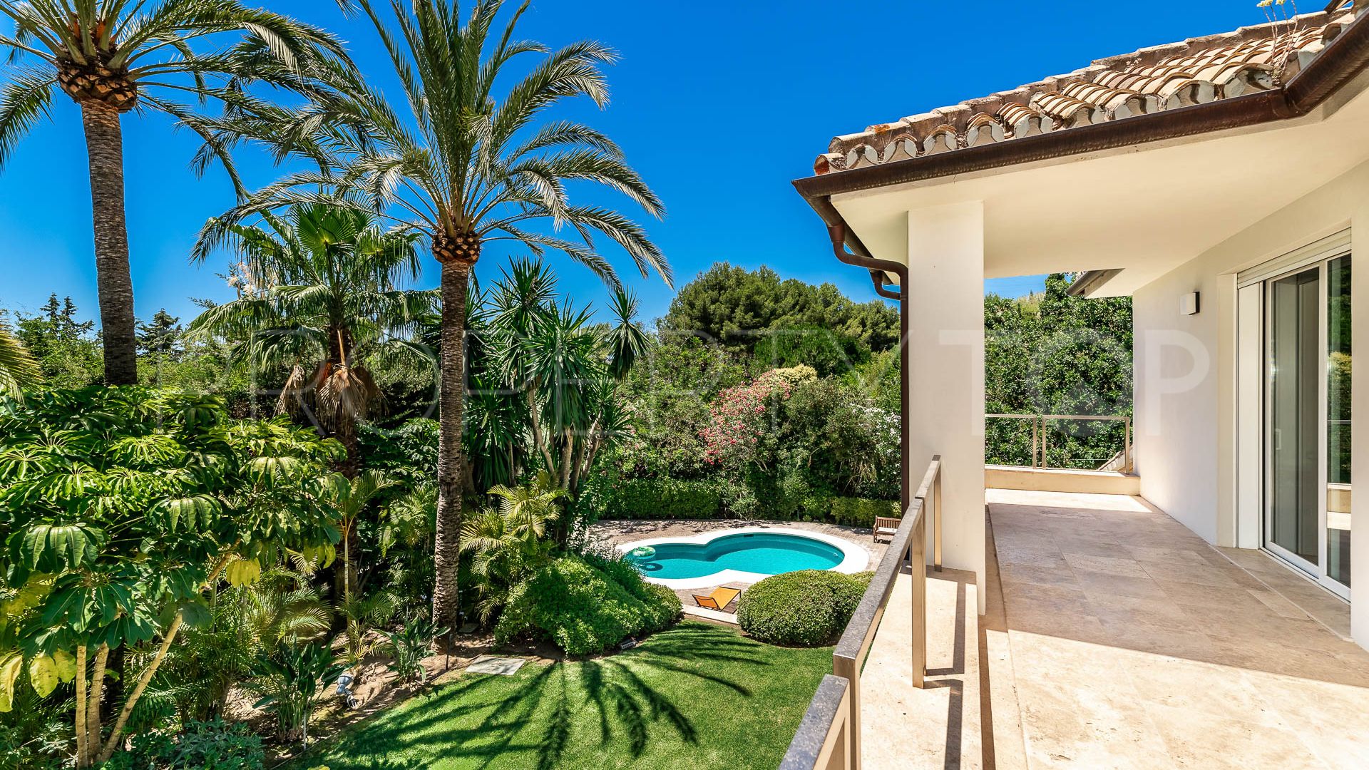 Villa for sale in Marbella Hill Club