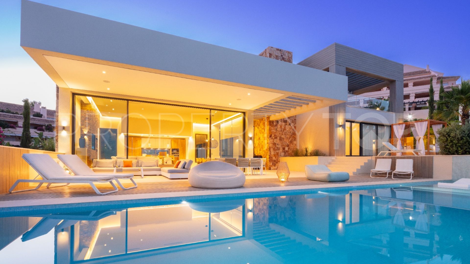 For sale Nueva Andalucia villa