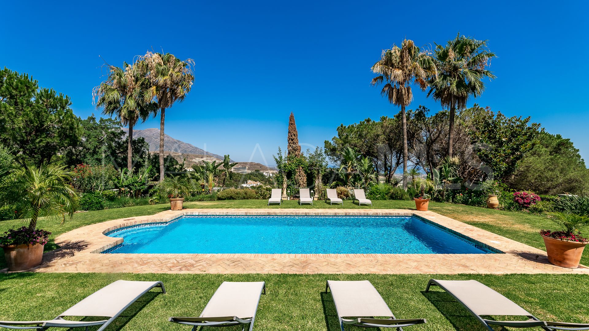 Villa for sale in El Madroñal