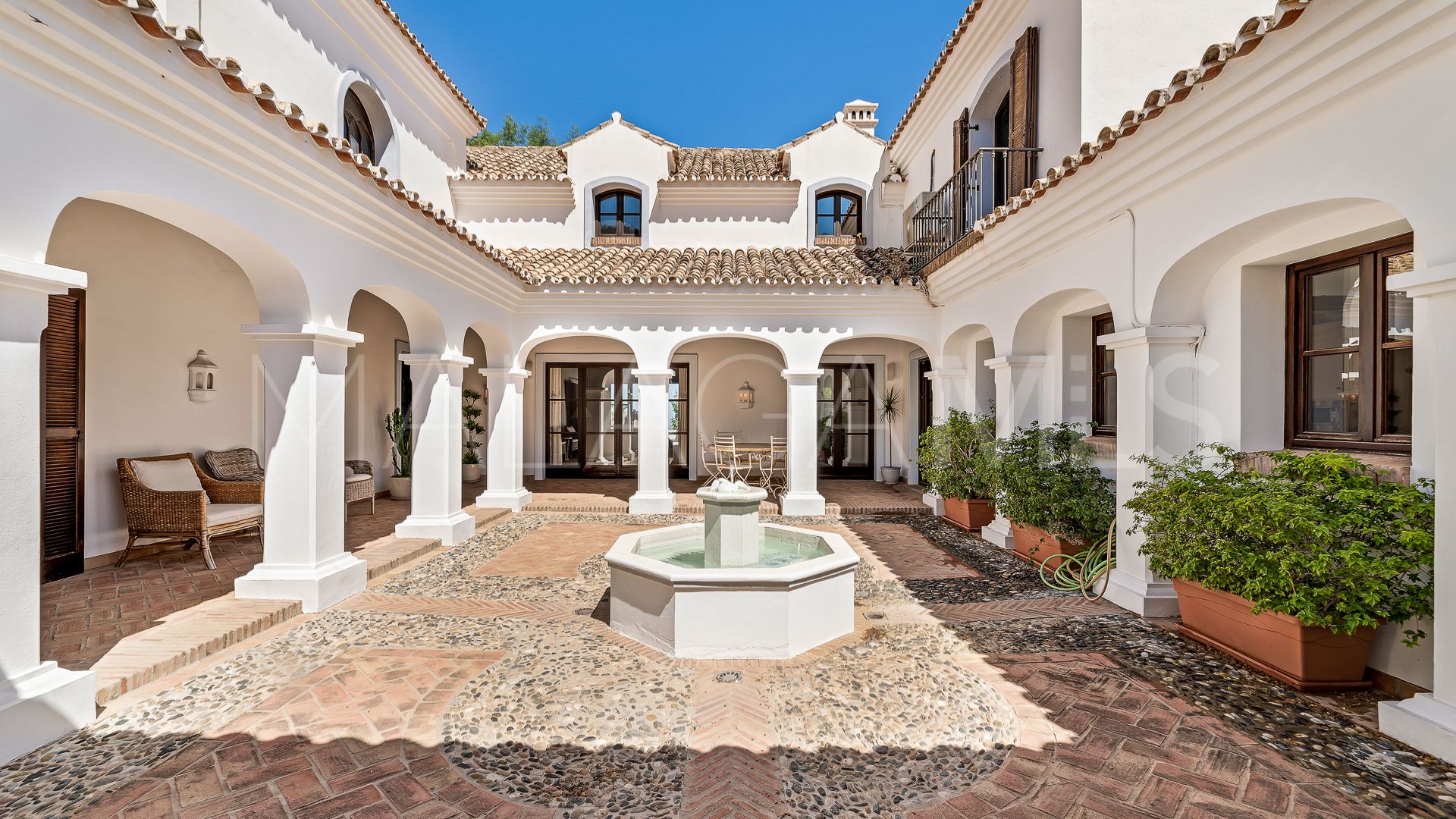 Villa for sale in El Madroñal