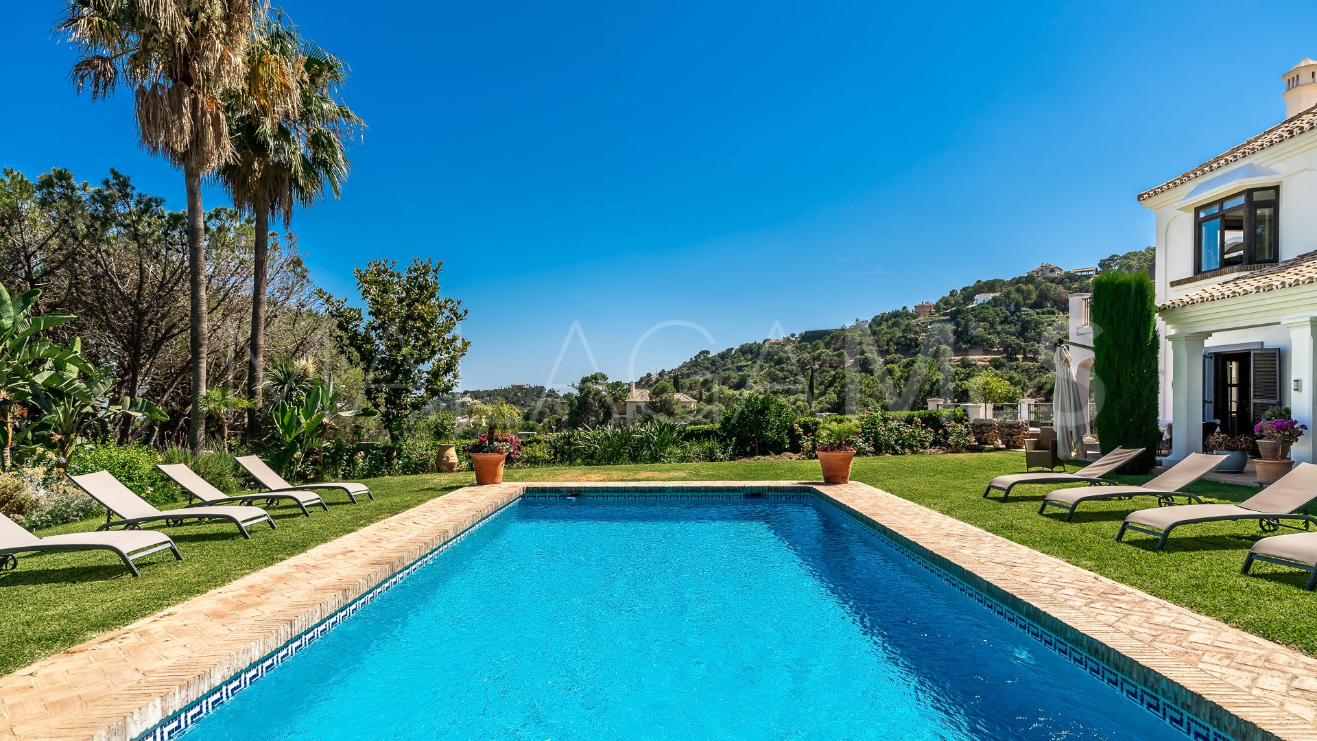 Villa for sale in El Madroñal