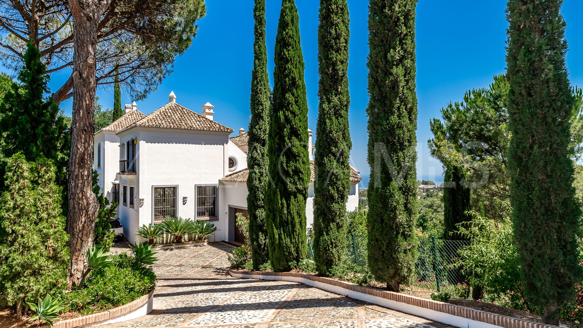 Villa for sale in El Madroñal