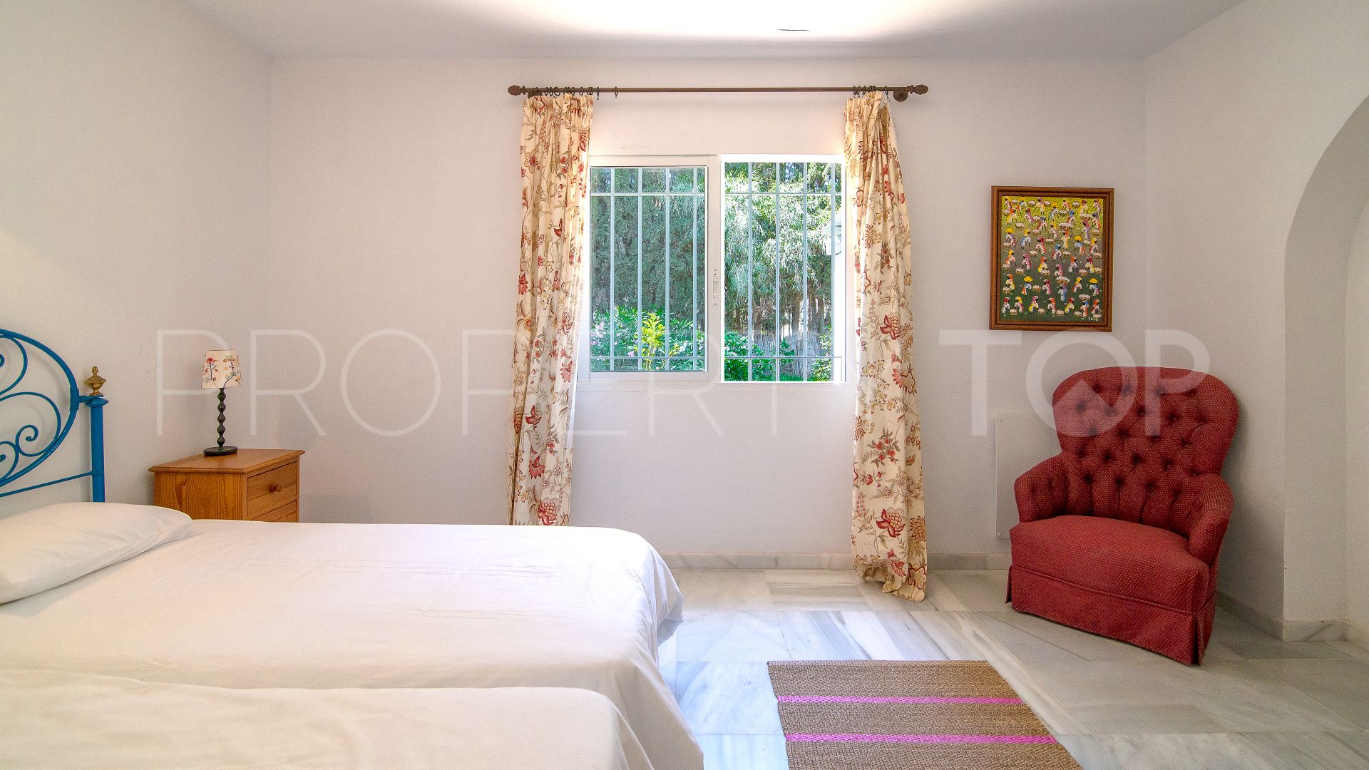 Villa con 4 dormitorios en venta en Cabopino
