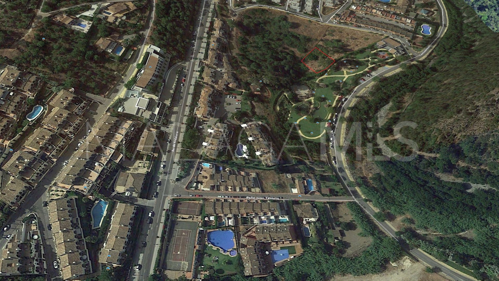 Terrain for sale in Benahavis